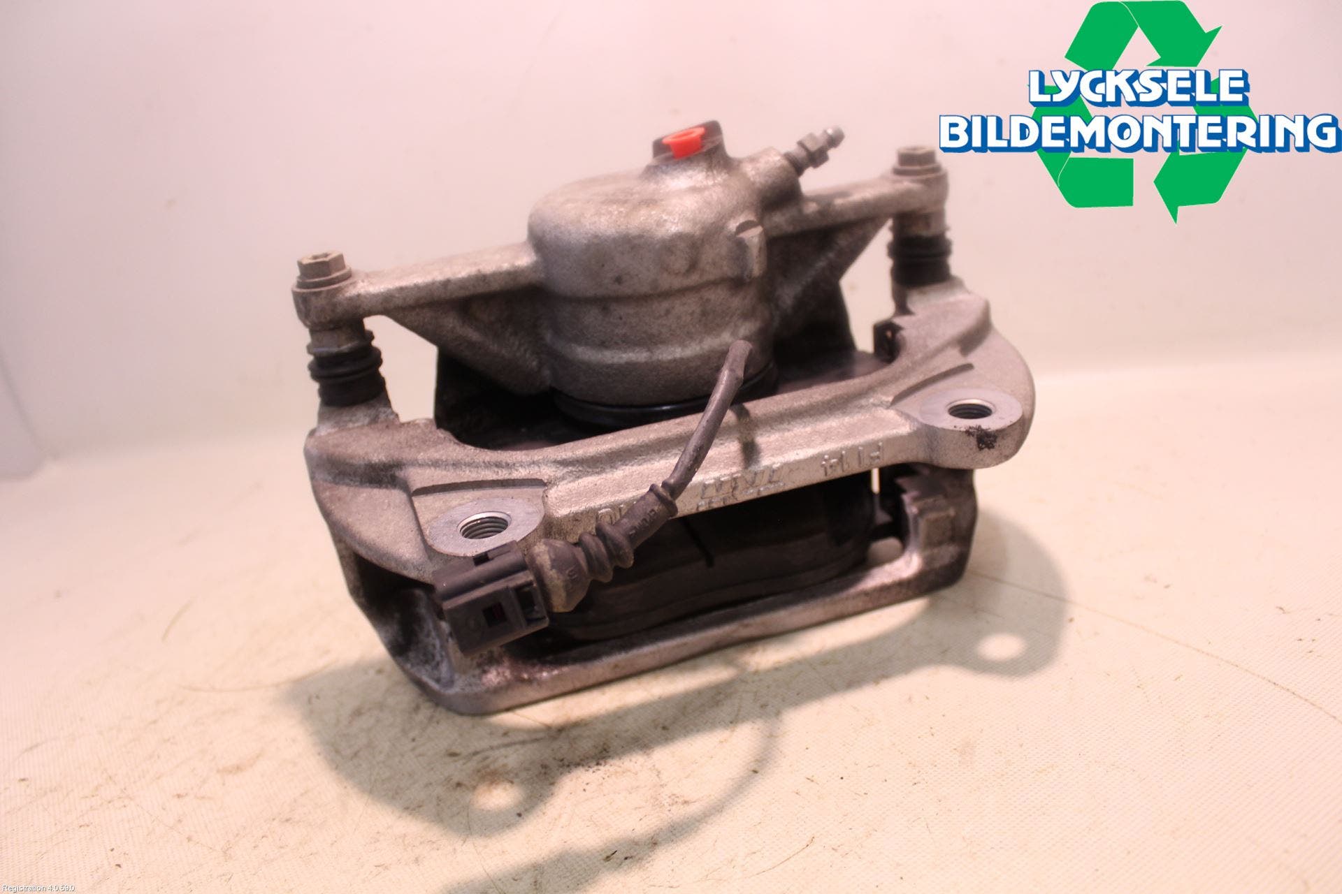 Seat TARRACO 19- Bromsok Fram Höger