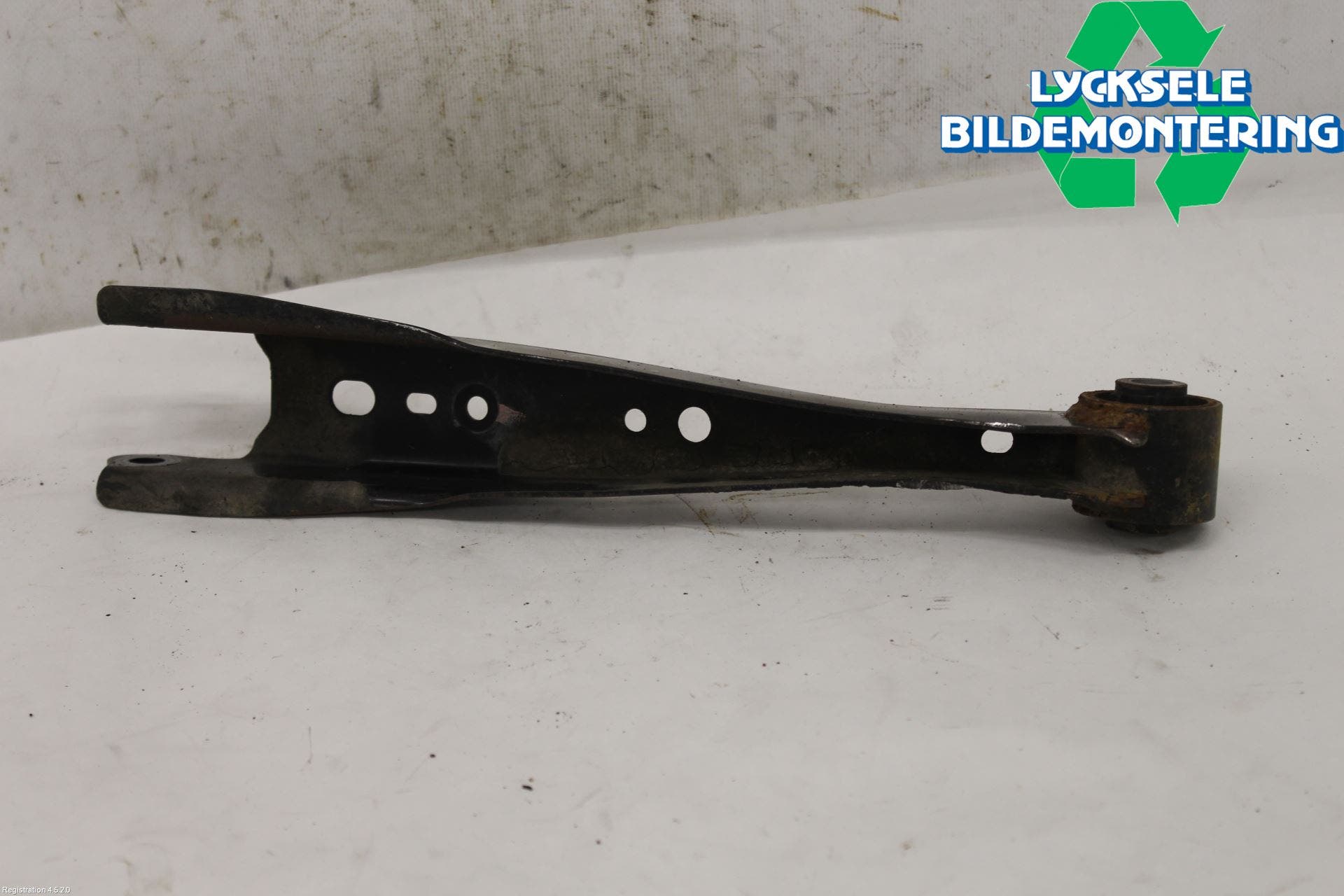 Subaru OUTBACK 21- Bärarm Bak Vä-Hö