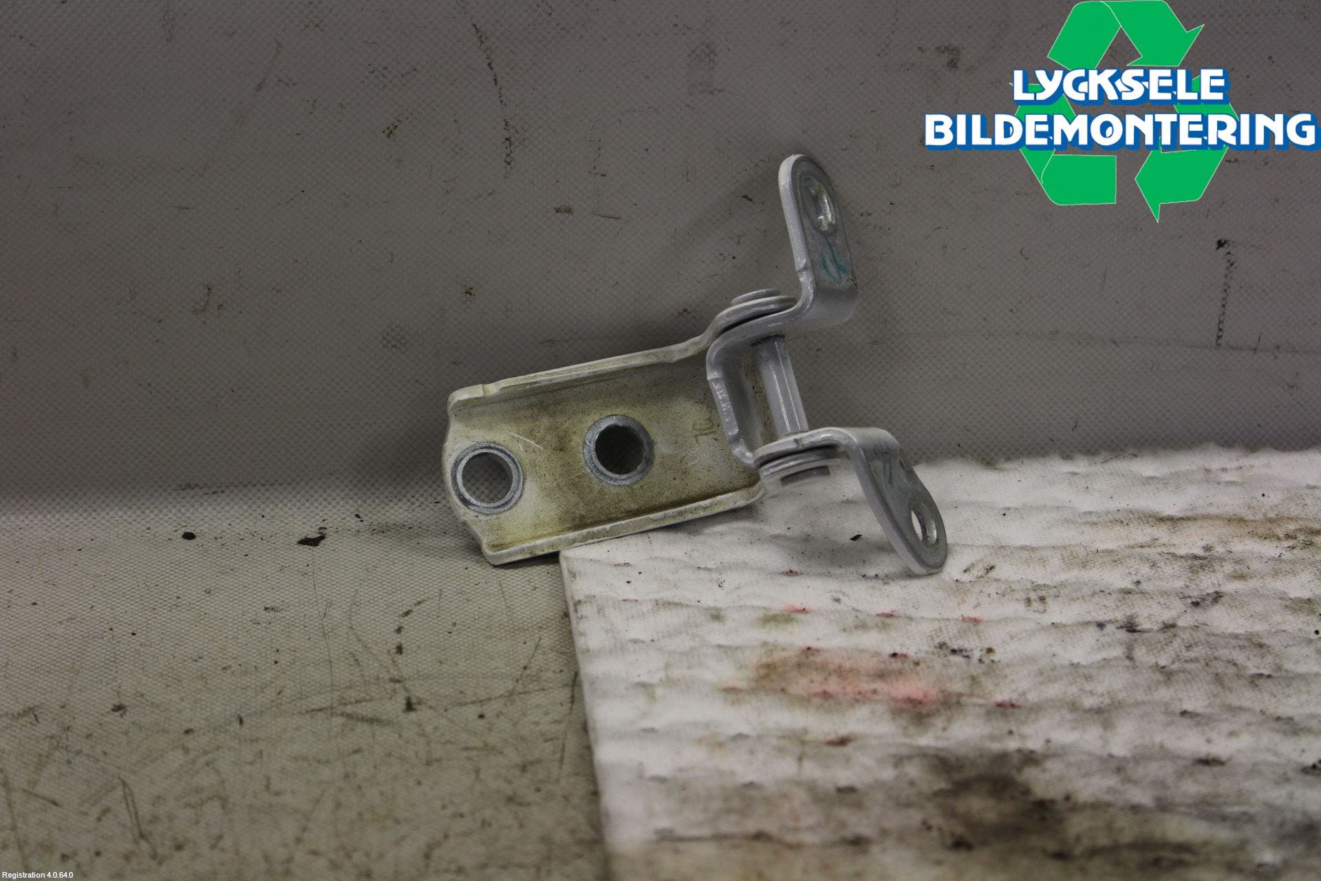 Toyota HILUX 16- Dörrgångjärn