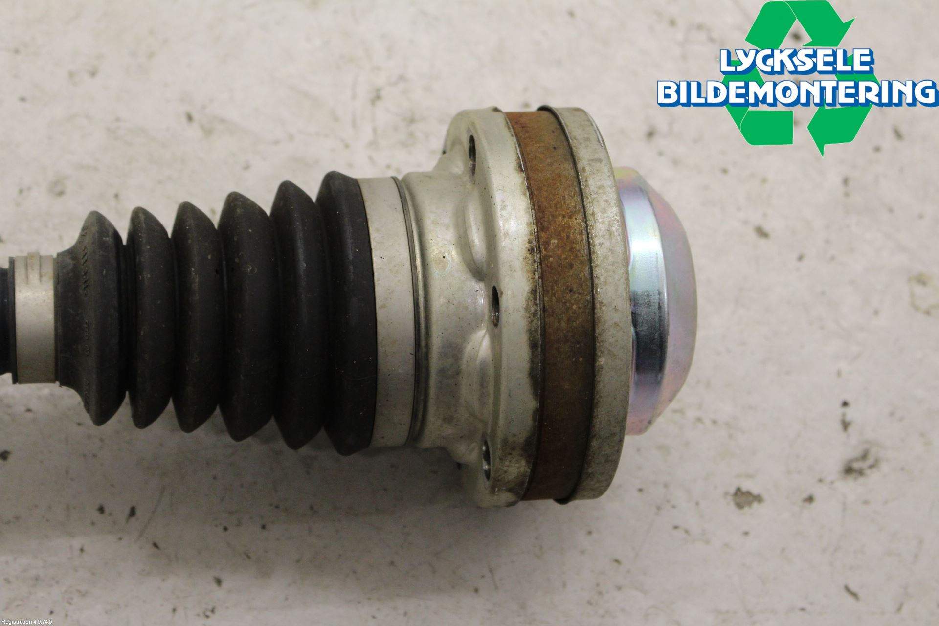 Volkswagen VW CADDY 16-20 Drivaxel Fram Höger