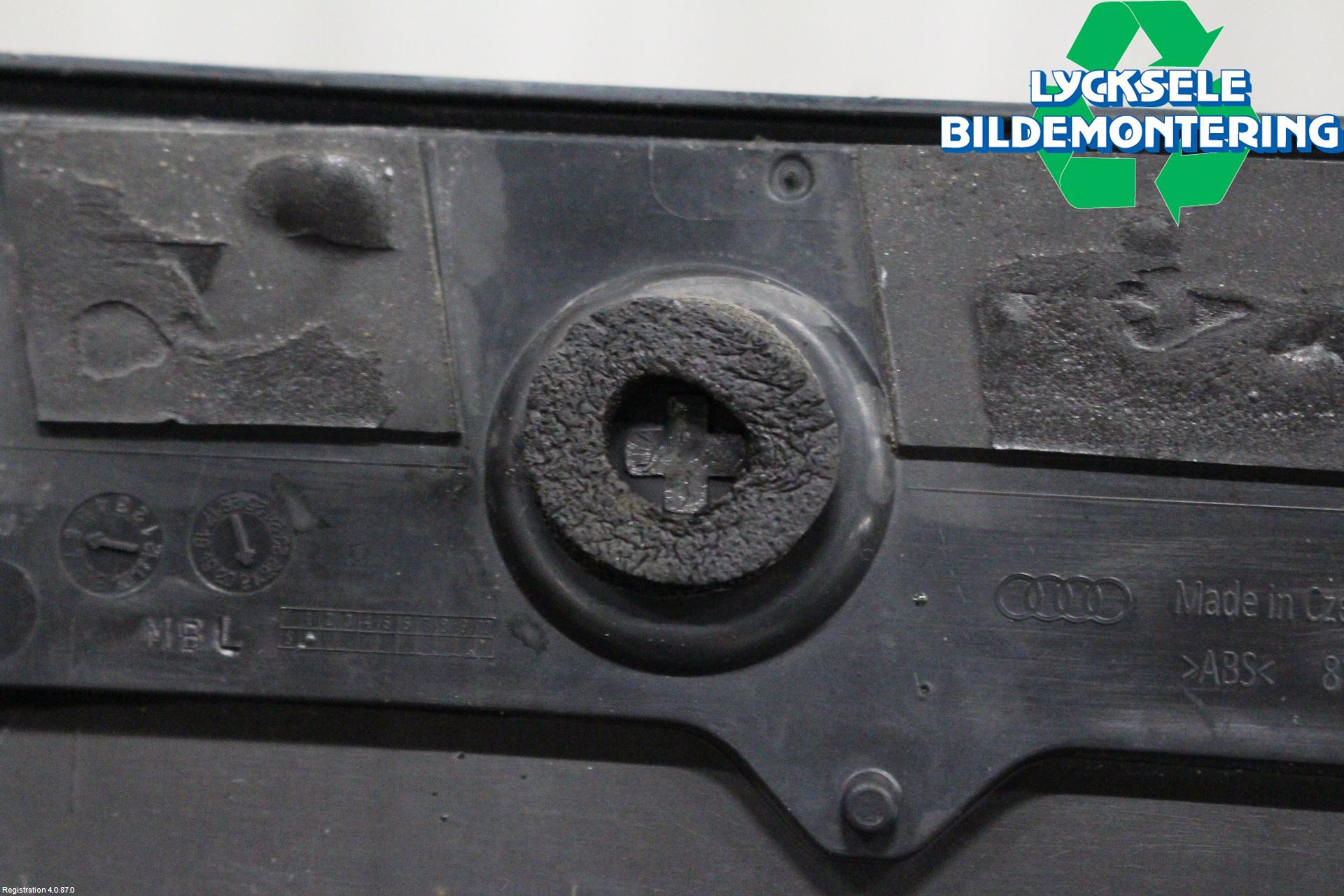 Audi A6 F2/C8 19- Sidokjol Vä