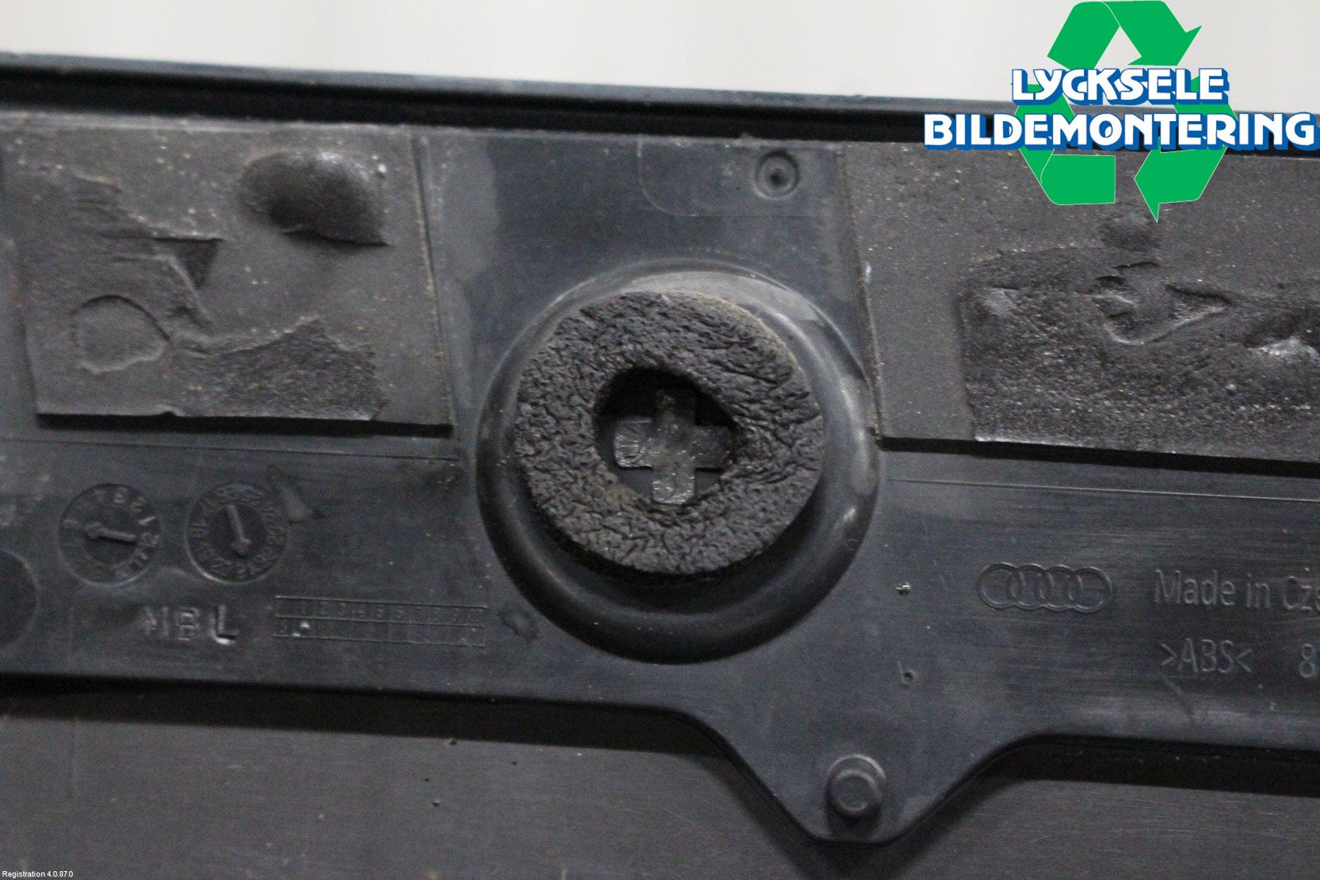 Audi A6 F2/C8 19- Sidokjol Vä