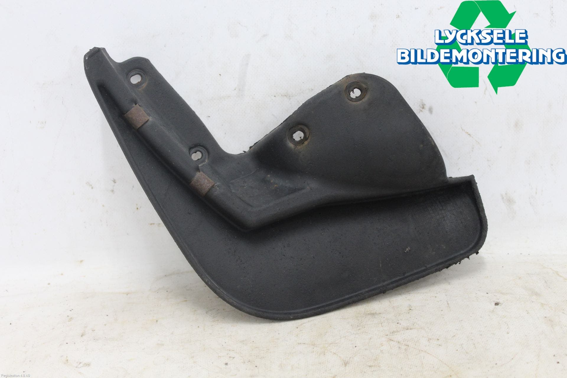 Audi A4/S4 B9 16-19 Stänkskydd