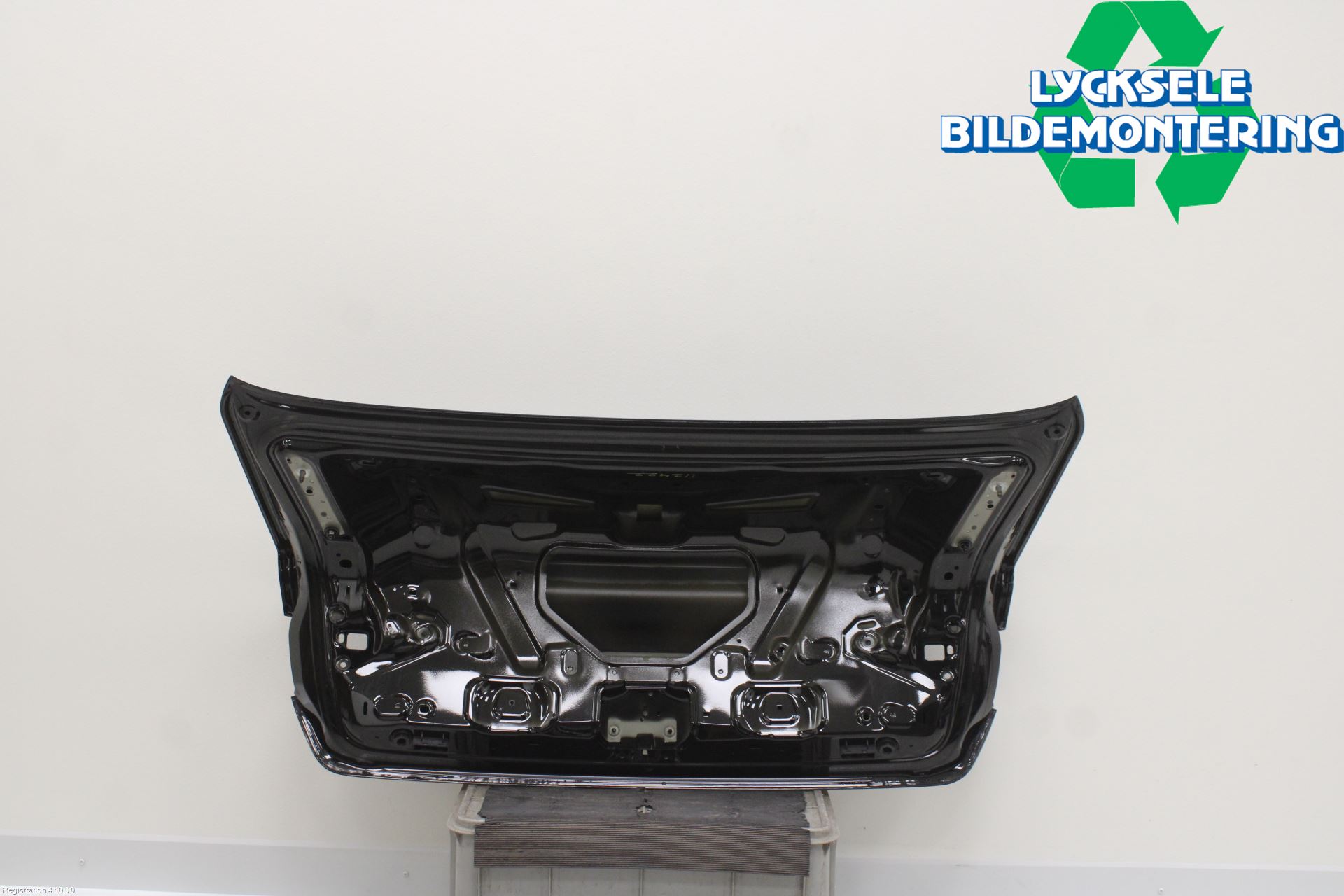 Audi A4/S4 B9 16-19 Baklucka (Ej Med Ruta)