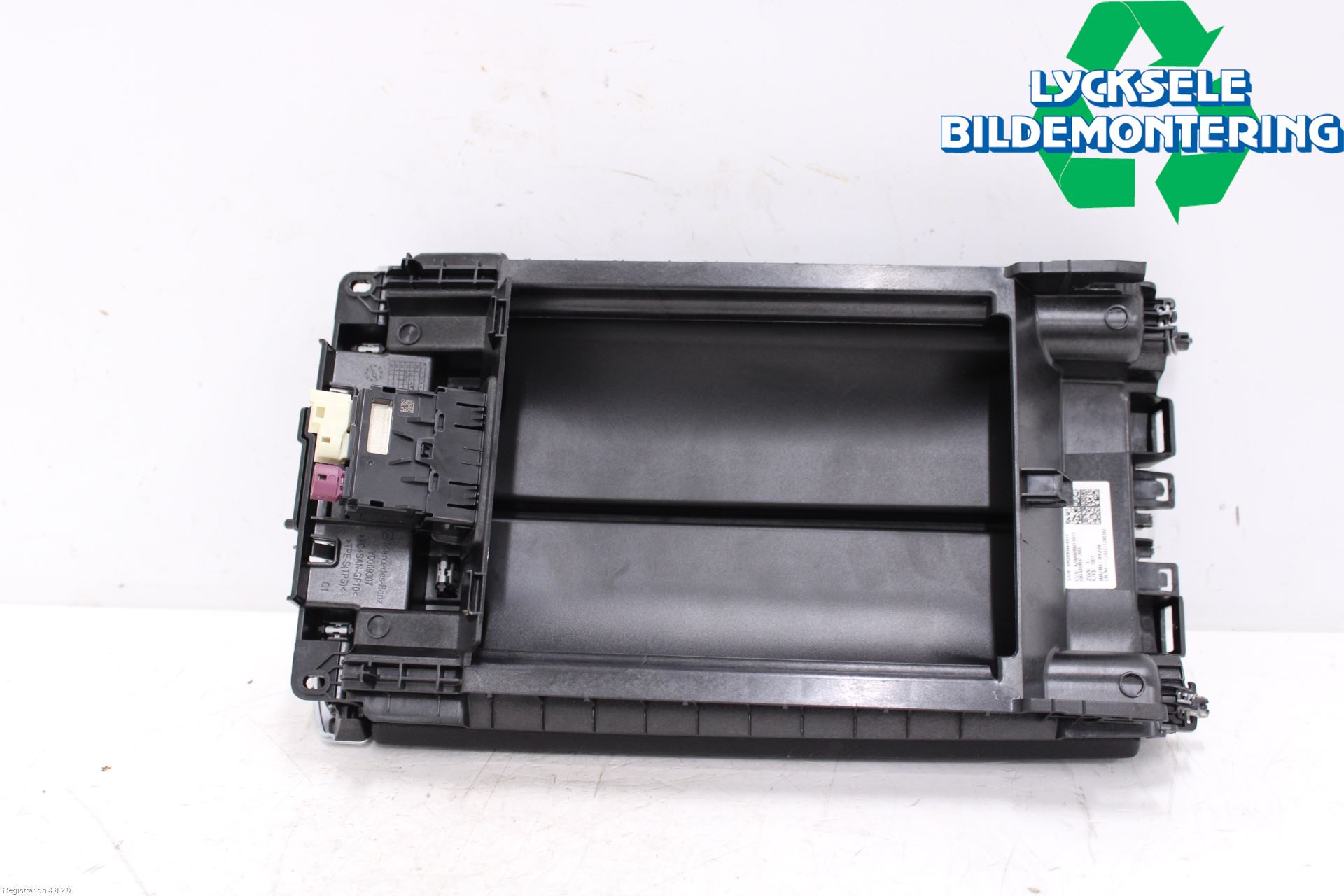 Mercedes-Benz MB C-KLASS (W206) 21- Inredning Armstöd