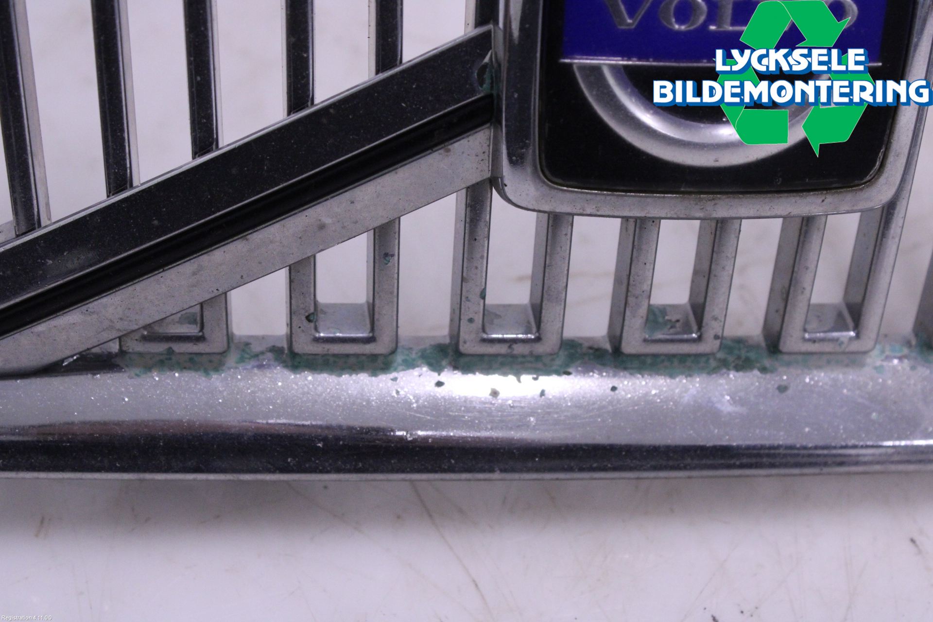 Volvo V70 05-08 Grill Komp