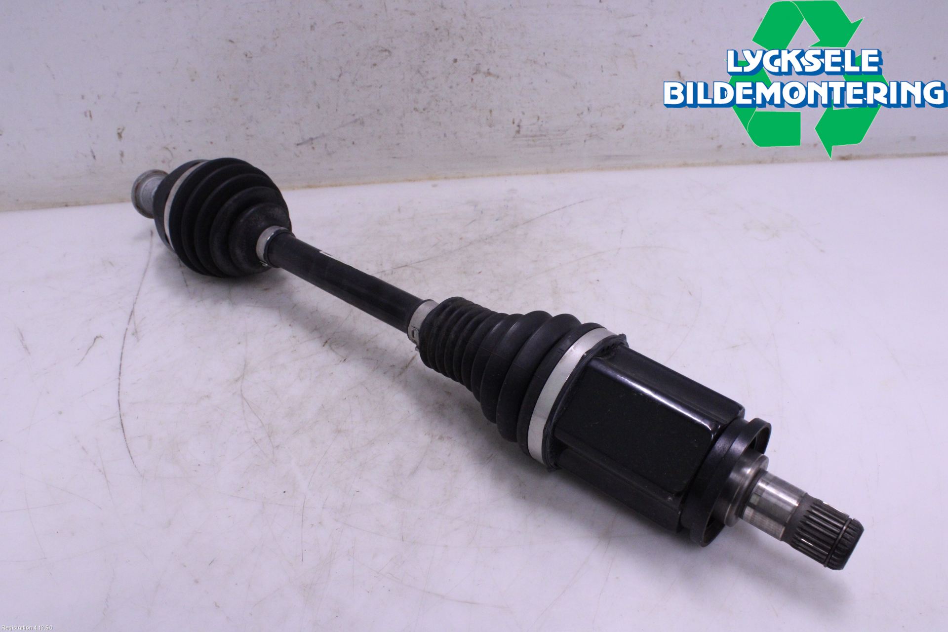 BMW 5 G30/G31/F90 17-23 Drivaxel Fram Vänster