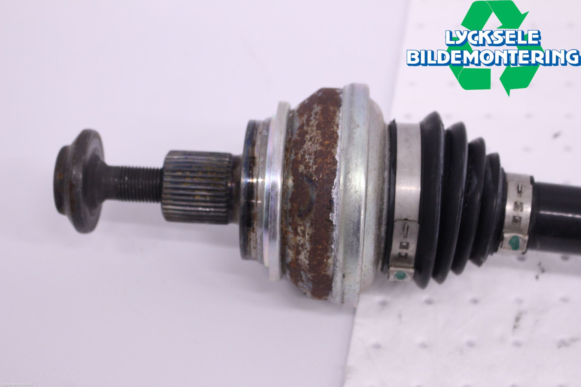 Audi A4/S4 B9 20- Drivaxel Bak Vänster