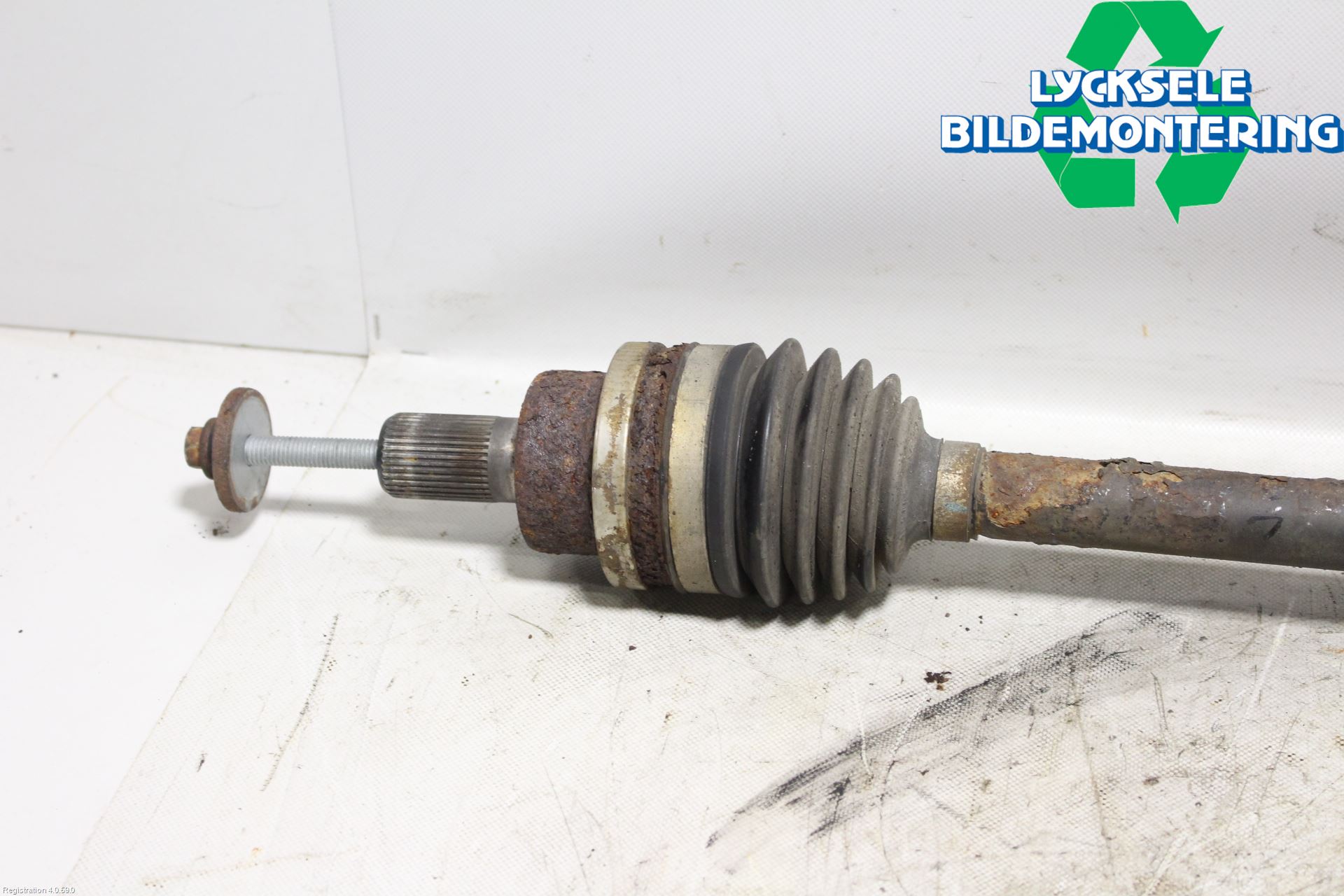 Ford KUGA 08-12 Drivaxel Bak Vänster
