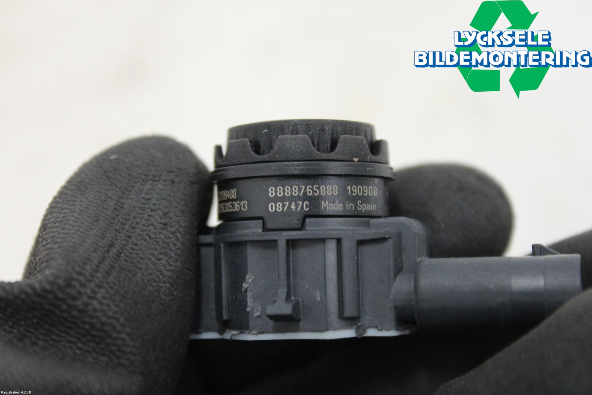 Volvo V60 19- Parkeringshjälp Frontsensor