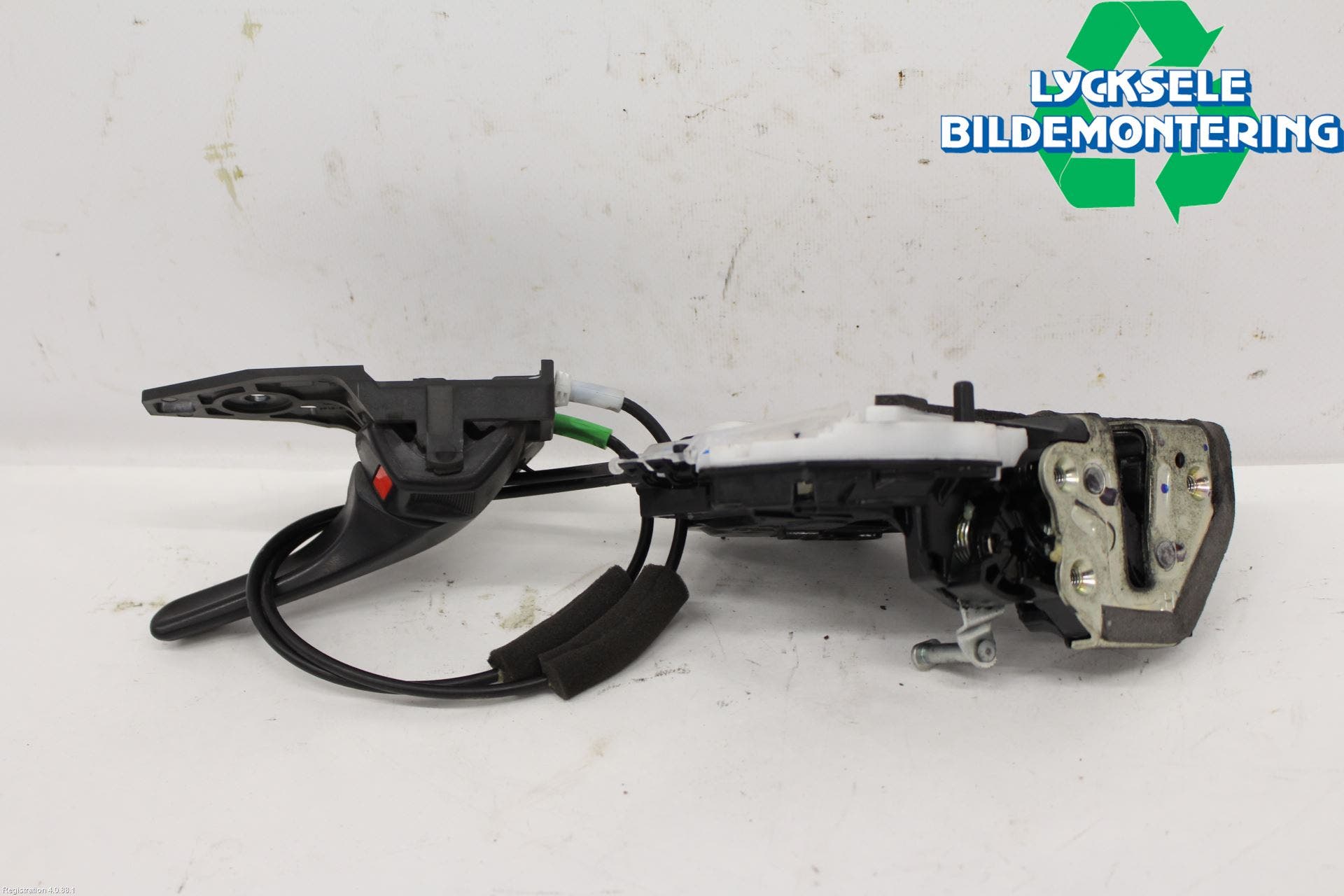 Toyota HILUX 16- Låskista-Dörrlås