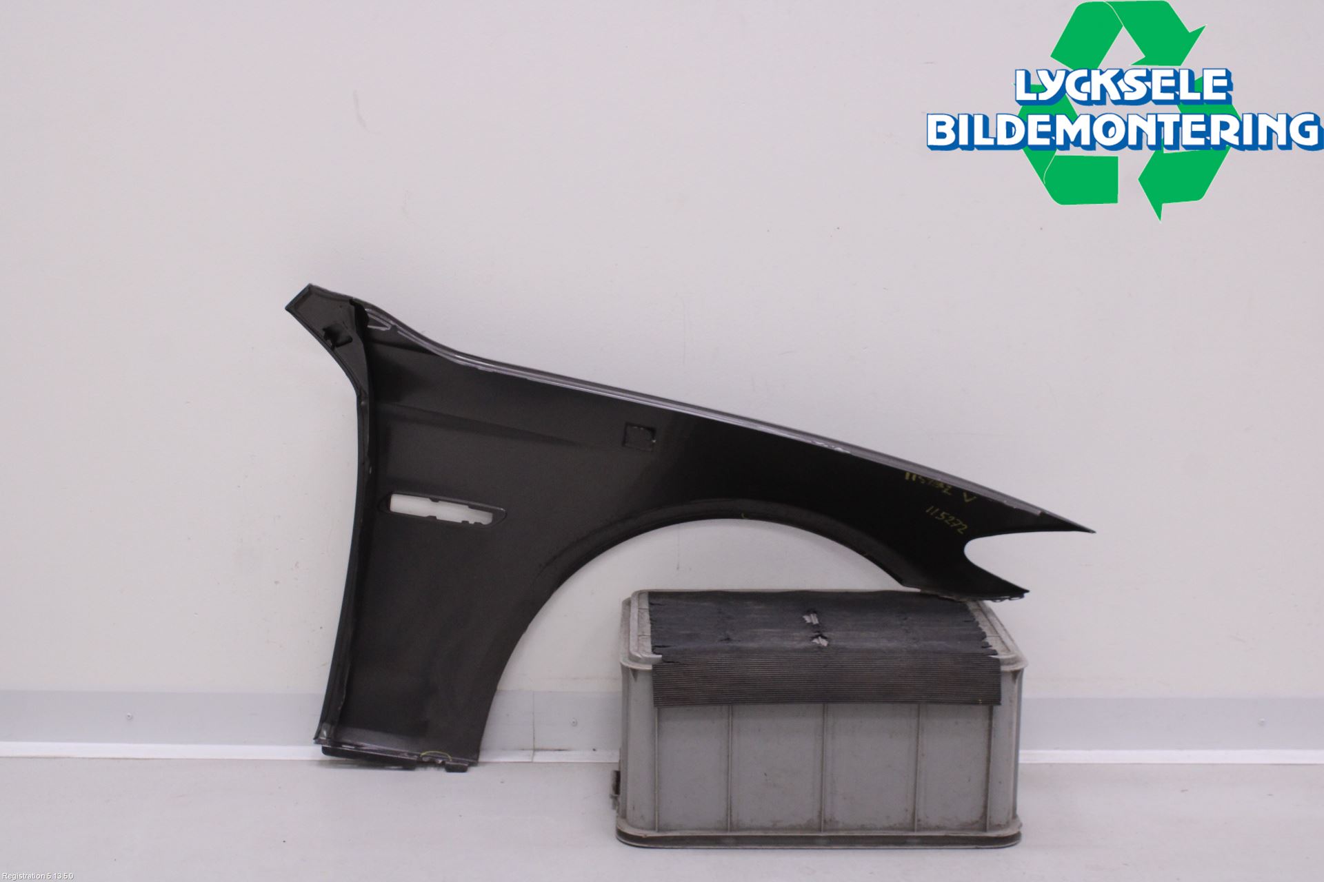 BMW 5 F10/F11/F18 09-17 Skärm Fram Vänster