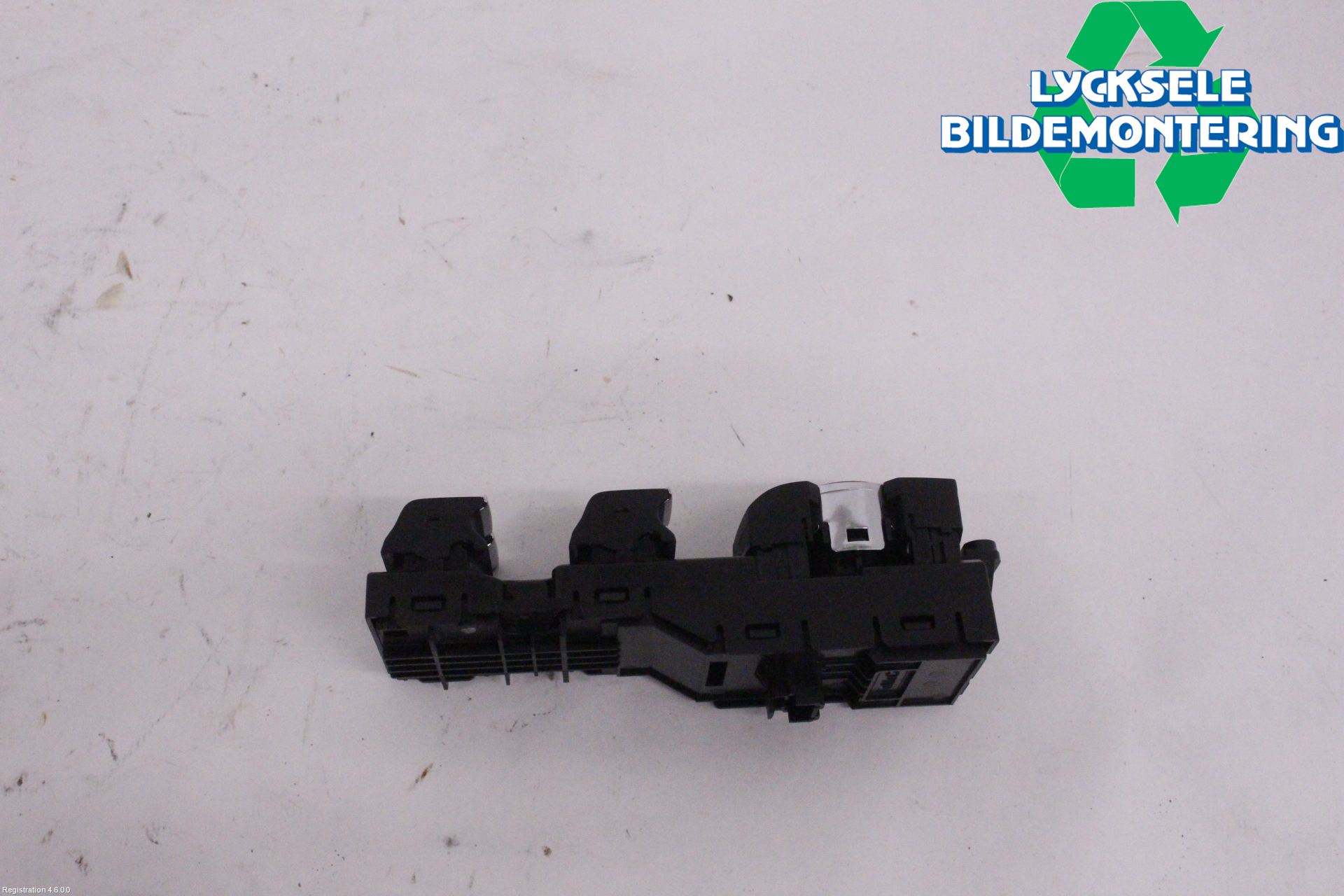 Ford KUGA/KUGA PHEZ/FHEV 20- Strömställare Elhiss