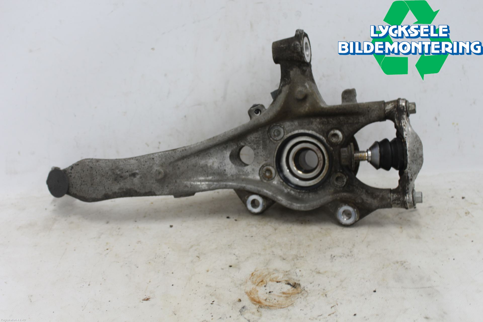 Volvo V90 17->> Styrspindel Lagerhus Hö