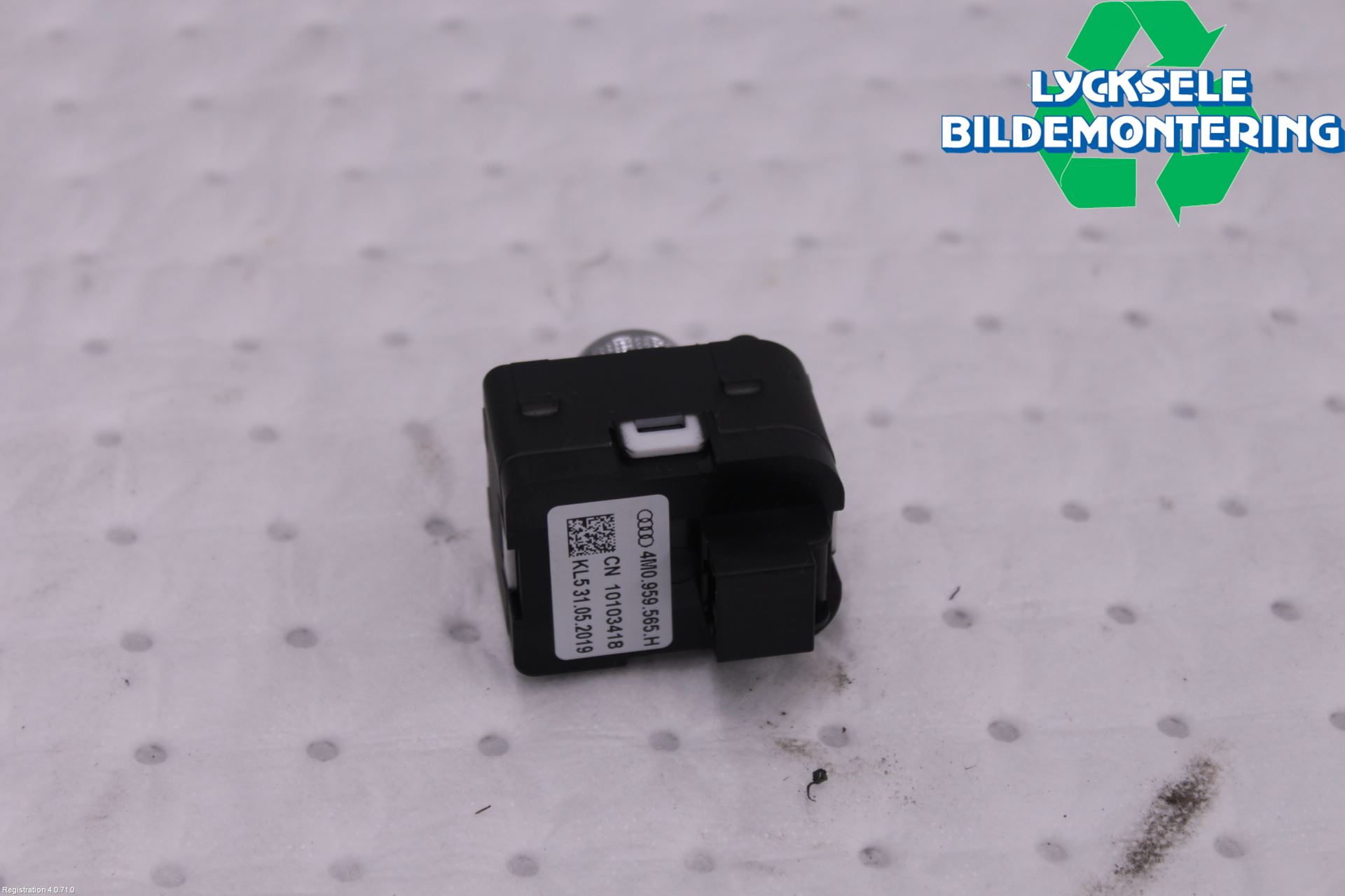 Audi A4/S4 B9 20- Strömställare Spegel