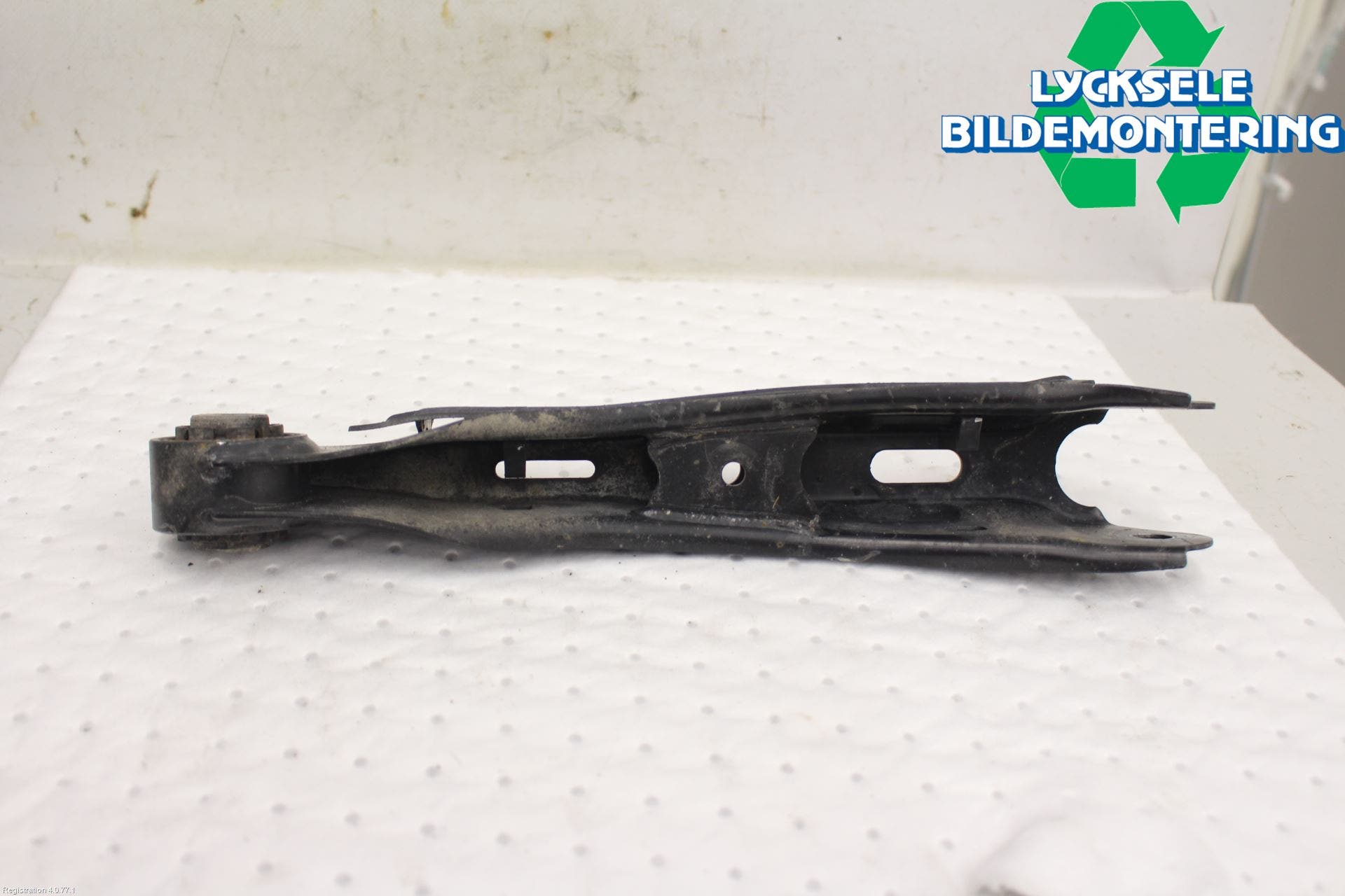 Kia OPTIMA 16-20 Bärarm Bak Höger