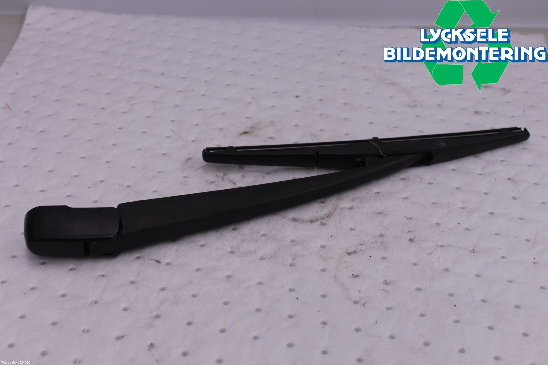 Suzuki SX4 S-CROSS 14-21 Torkararm-Bakruta