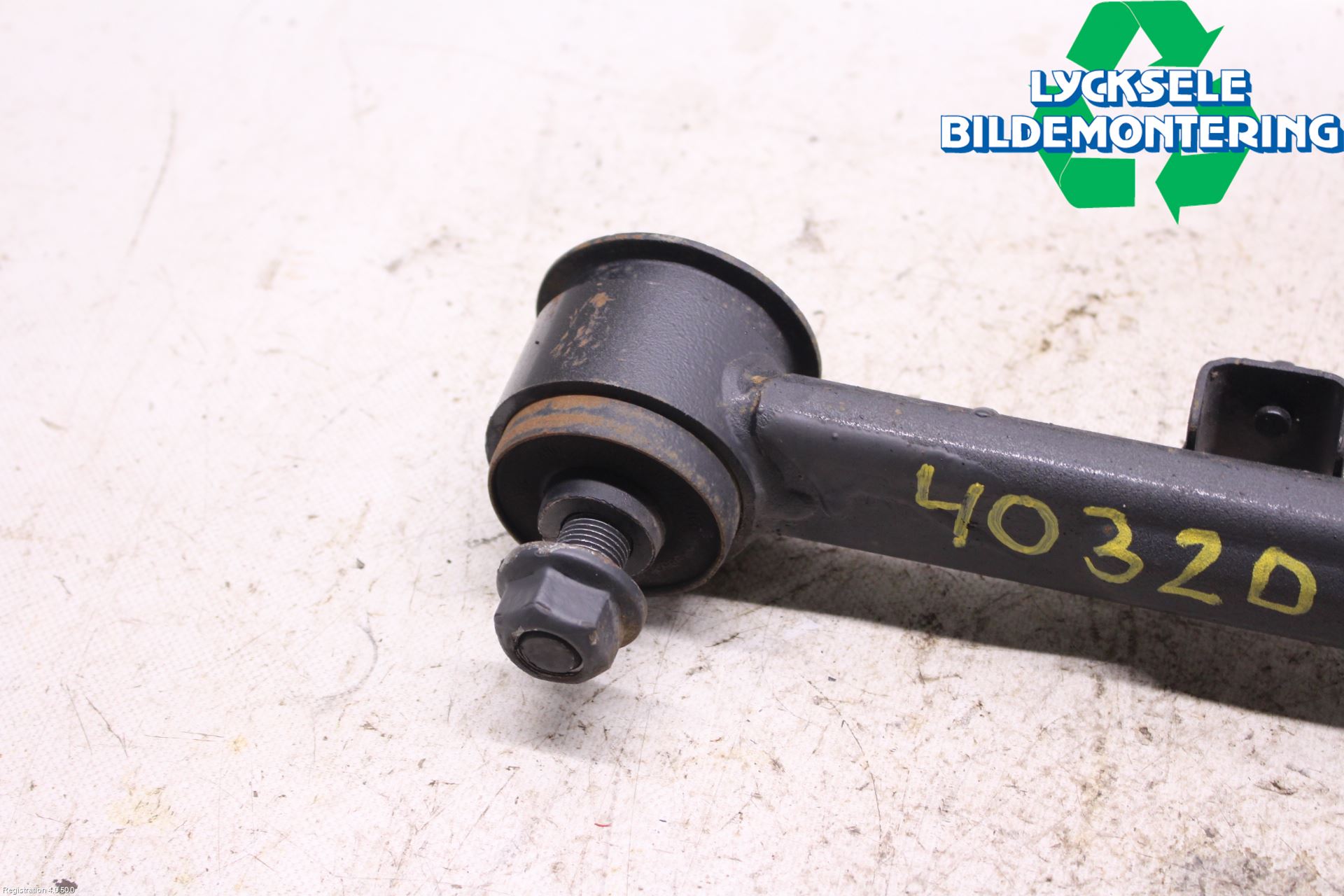 Dodge PICK UP RAM 81- Bärarm Bak Höger