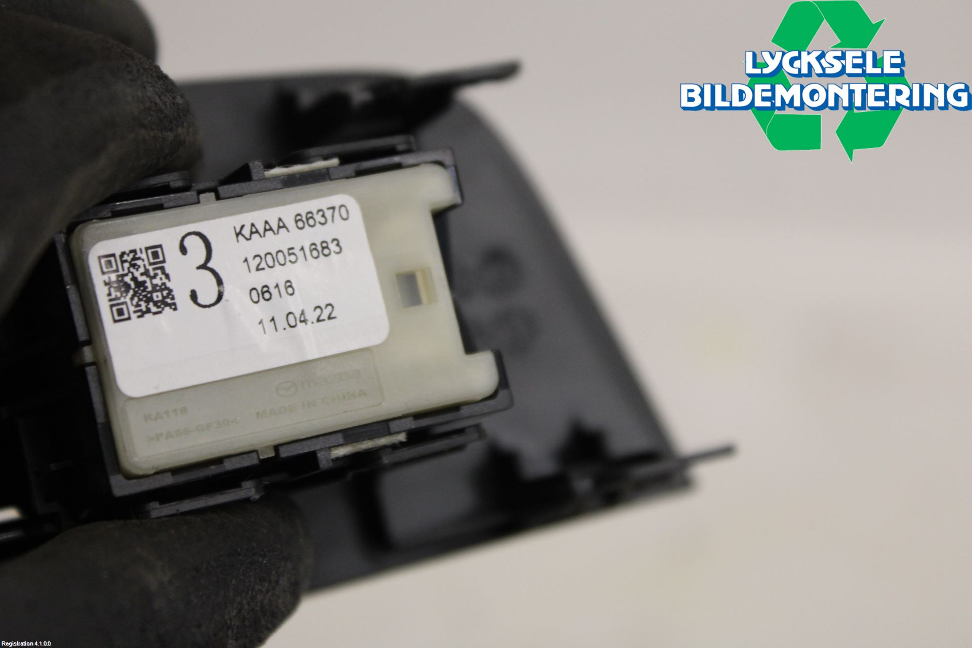 Mazda CX-60 22- Strömställare Elhiss