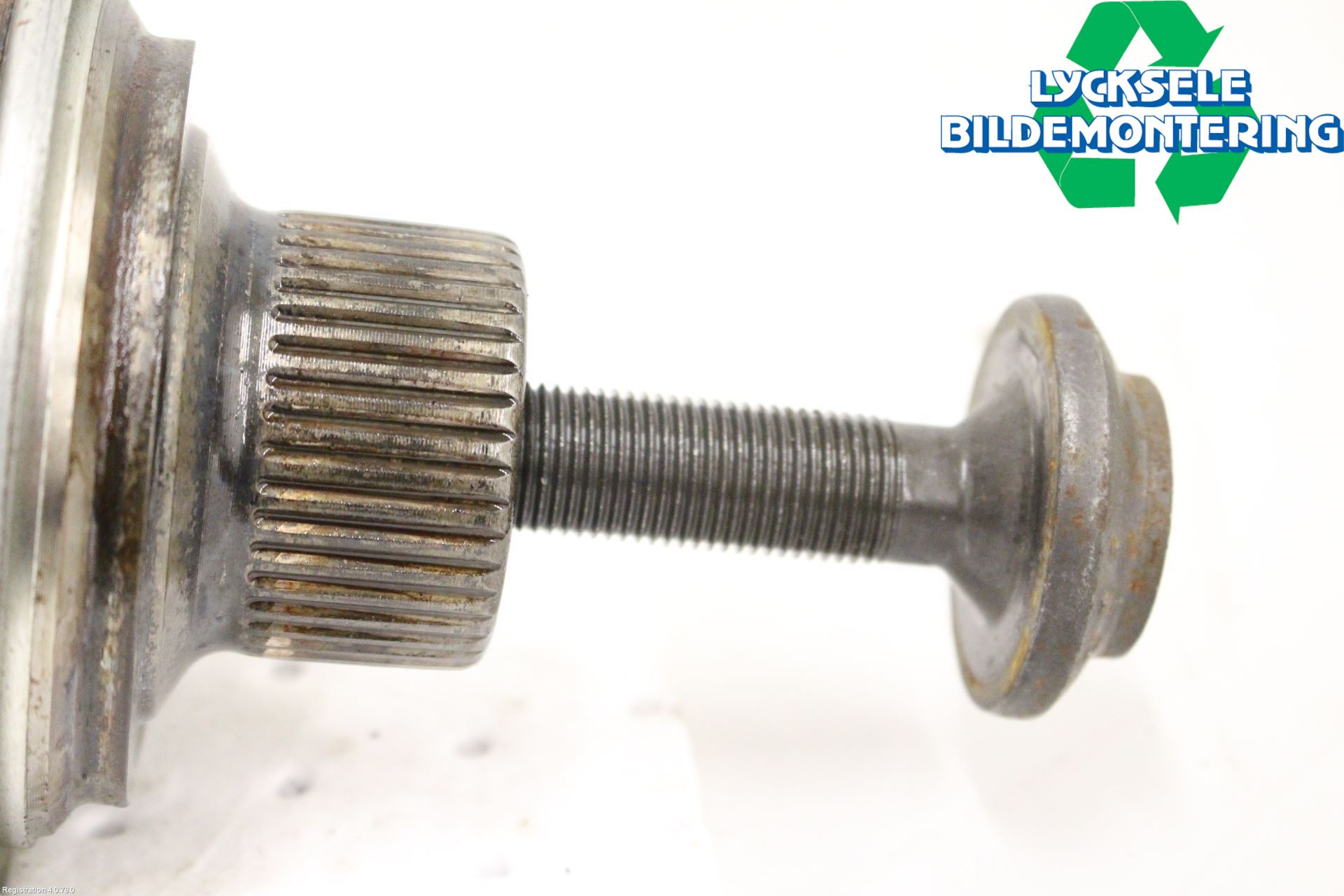 Audi A6 F2/C8 19- Drivaxel Fram Höger