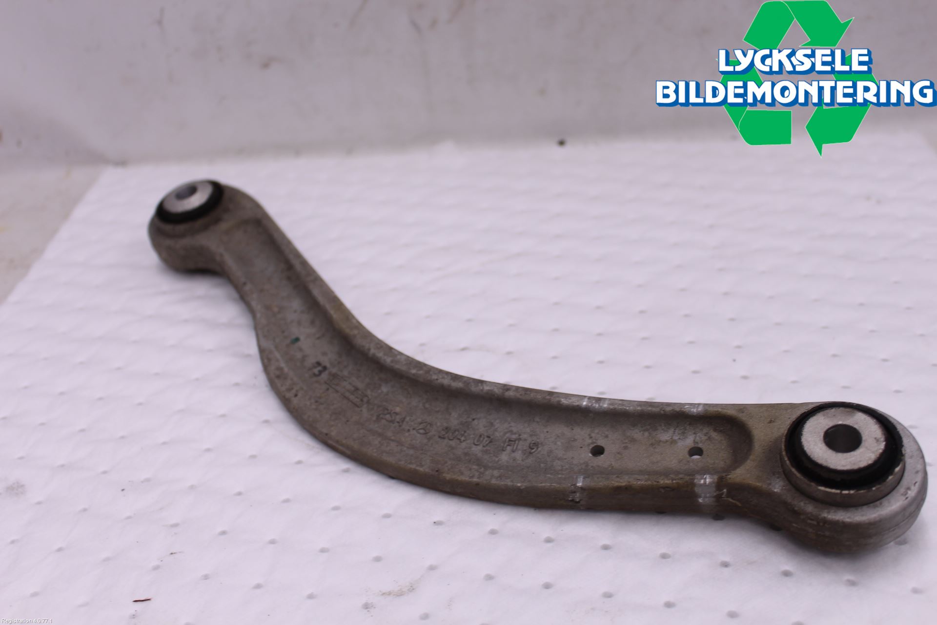 Mercedes-Benz MB C-KLASS (W205) 14-21 Bärarm Bak Övre Vänster