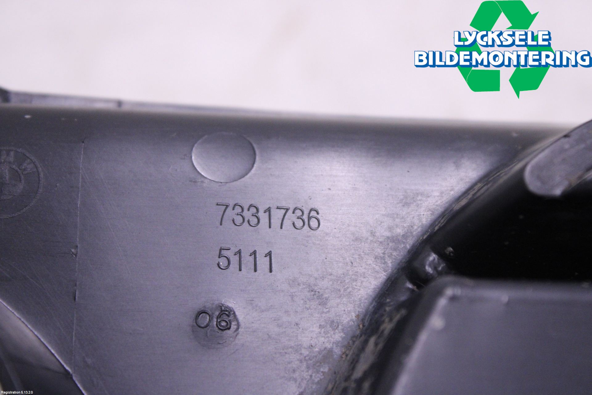 BMW 5 F10/F11/F18 09-17 Grilldel Höger