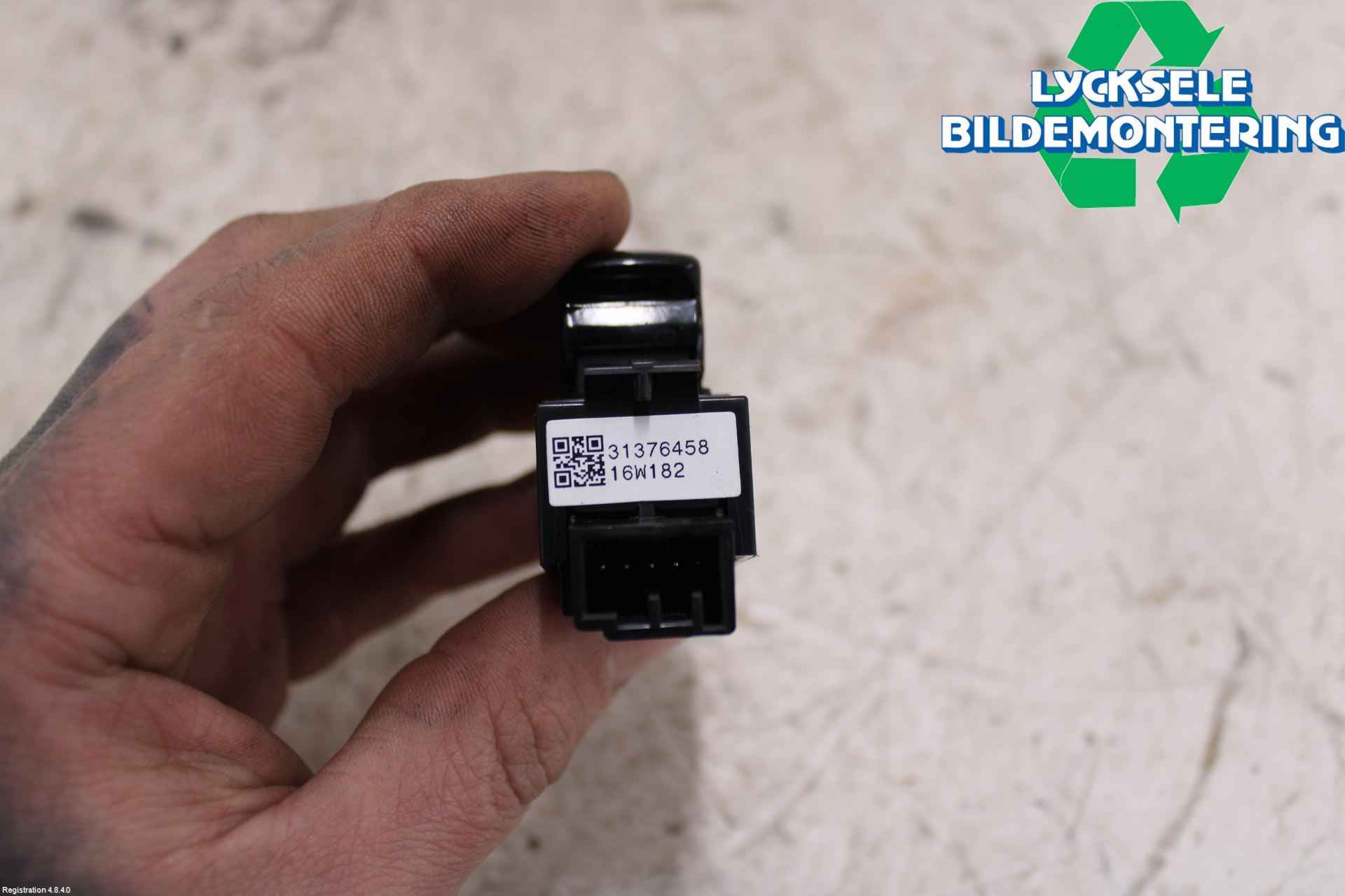 Volvo V90 17->> Strömställare Elhiss