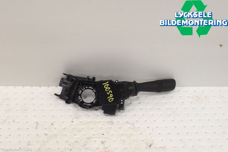 Toyota AURIS 13-19 Spak Blinkers-Ljusomk