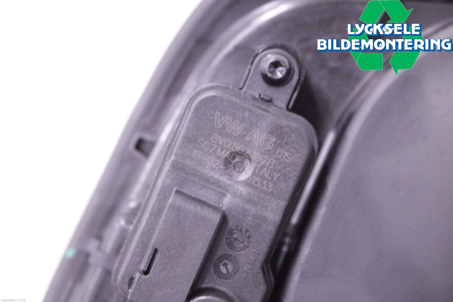 Audi Q4 E-TRON FZ 22- Tanklucka