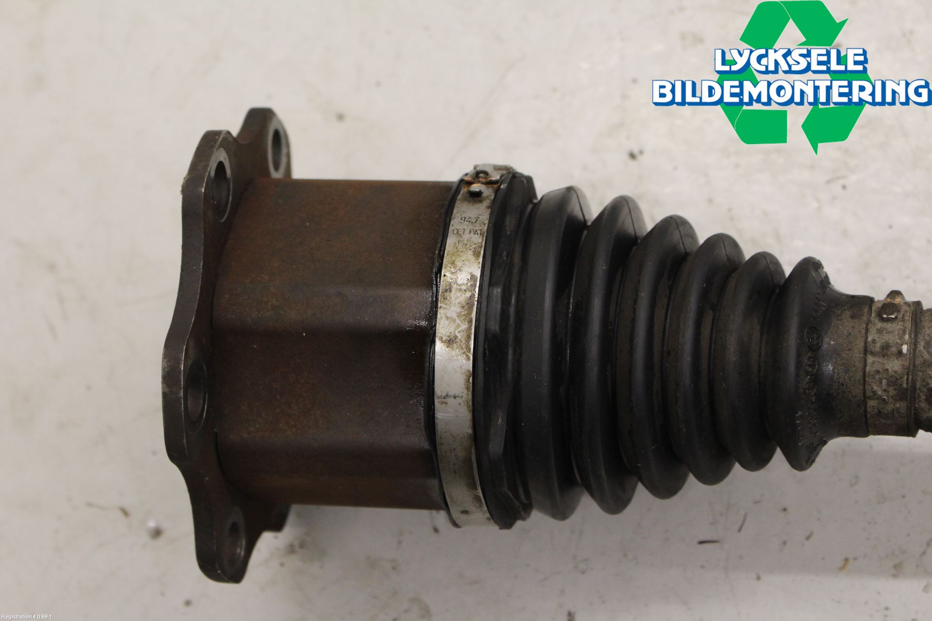Audi A8/S8 4H 10-17 Drivaxel Fram Höger
