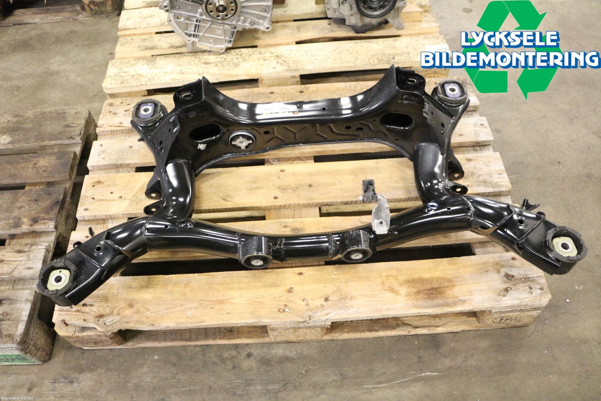 BMW 3 G20/G21/G80/G81 19- Bakaxelbalk