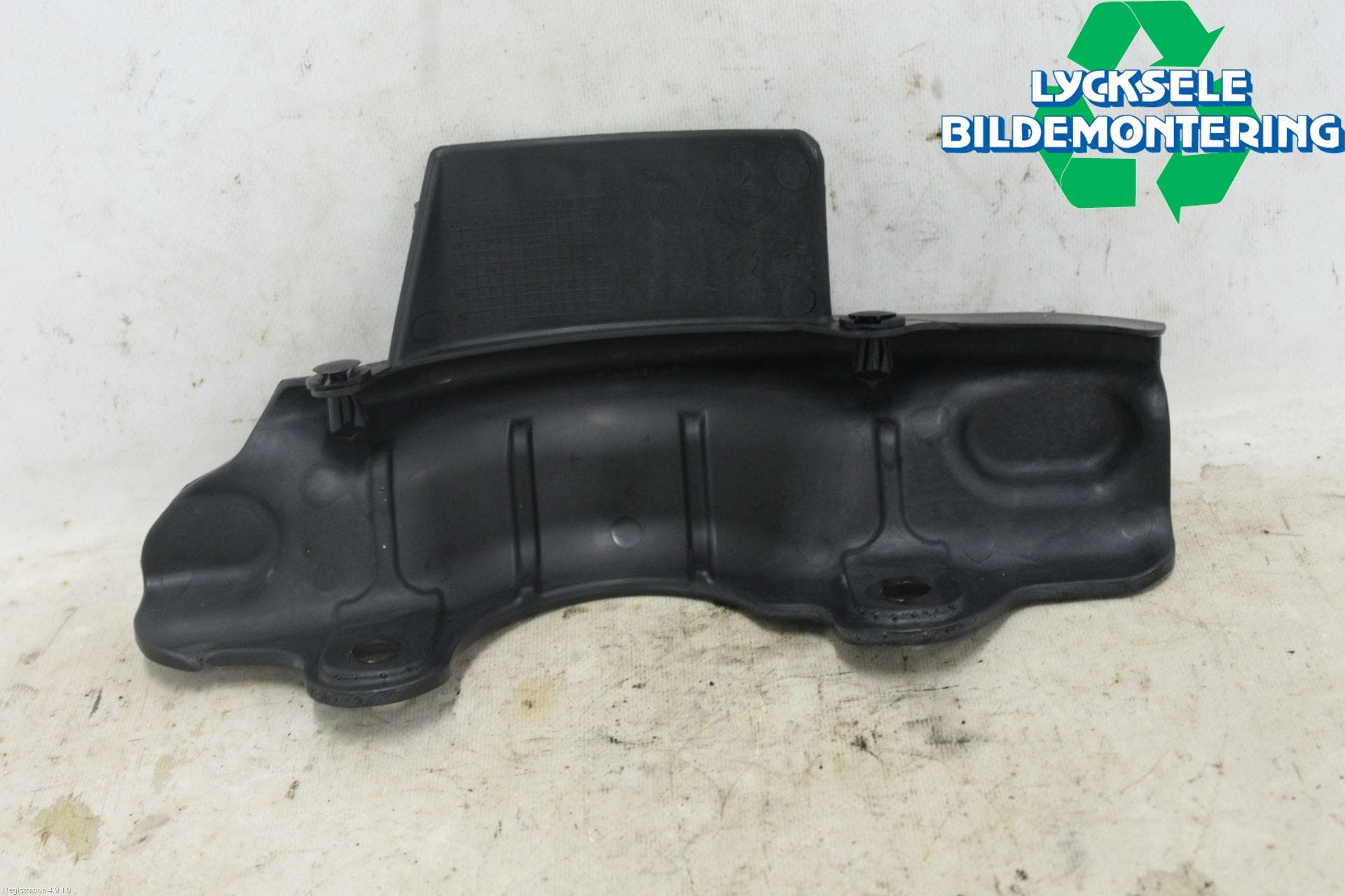 Audi Q3 F3 19- Stänkskydd