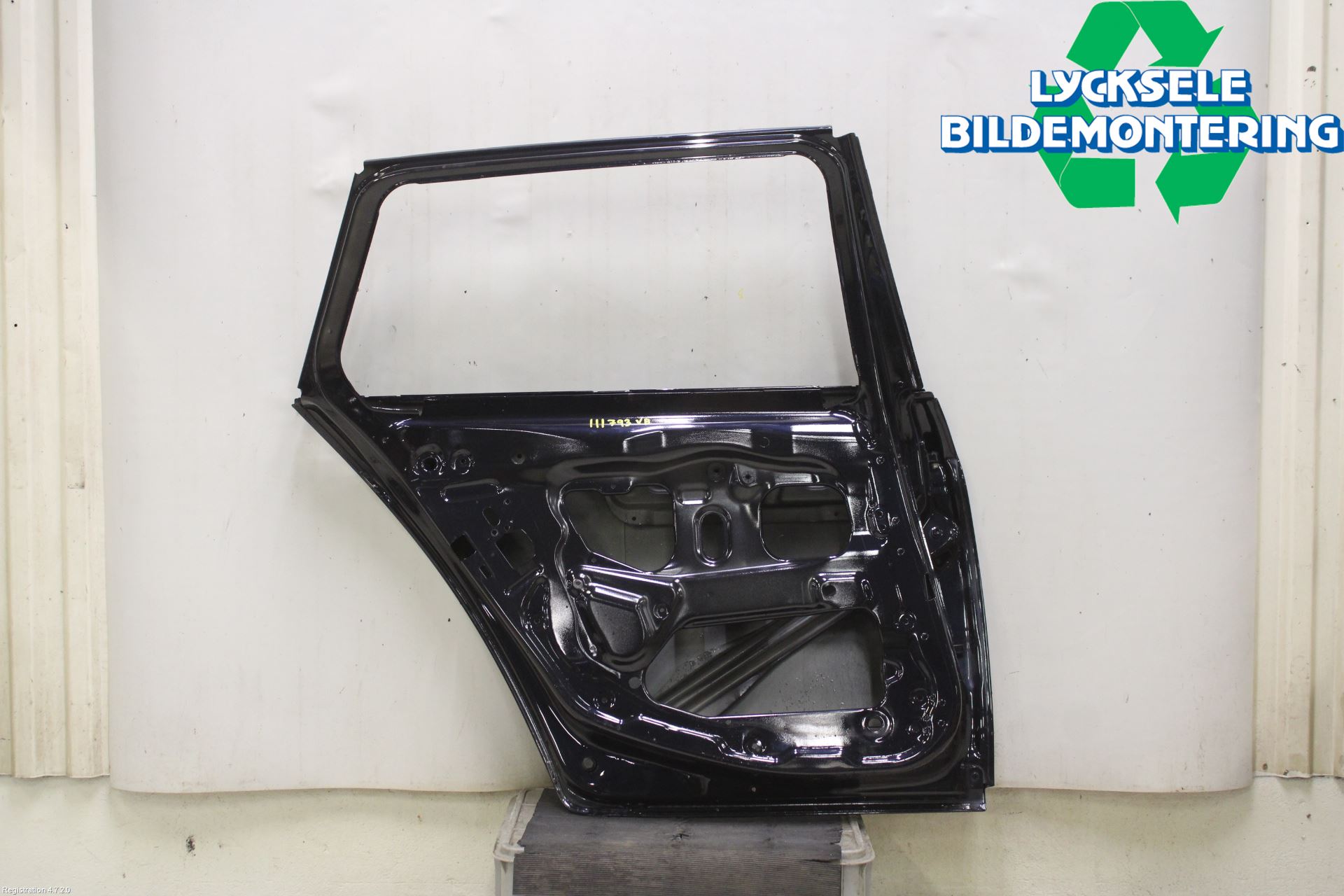 BMW 5 F10/F11/F18 09-17 Dörr Bak Vänster