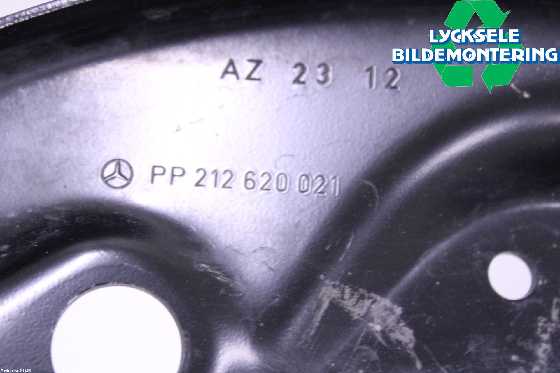 Mercedes-Benz MB E-KLASS (W212) 09-16 Strålkast Fästsarg