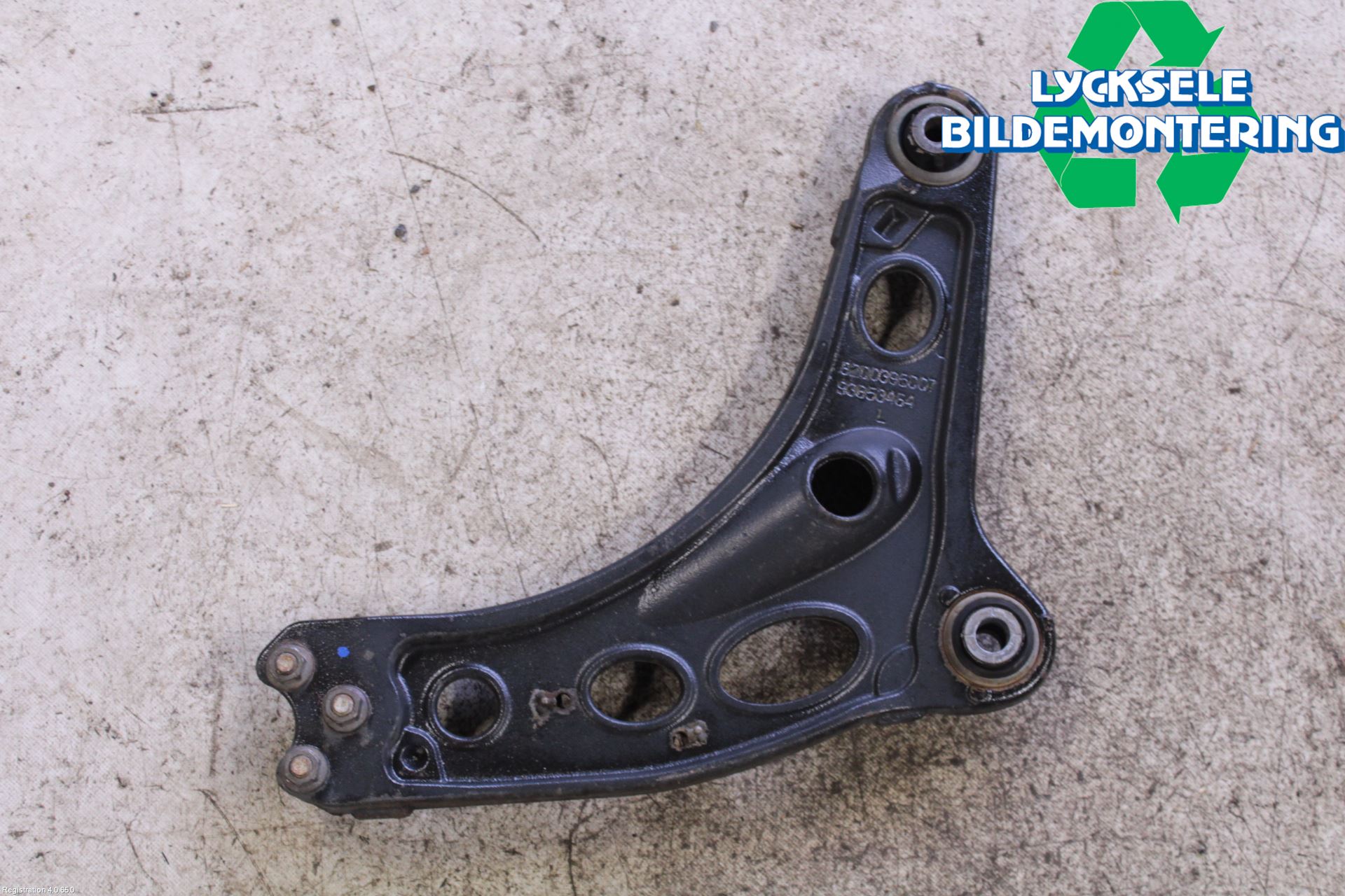 Opel VIVARO 01-14 Bärarm Fram Undre Vä