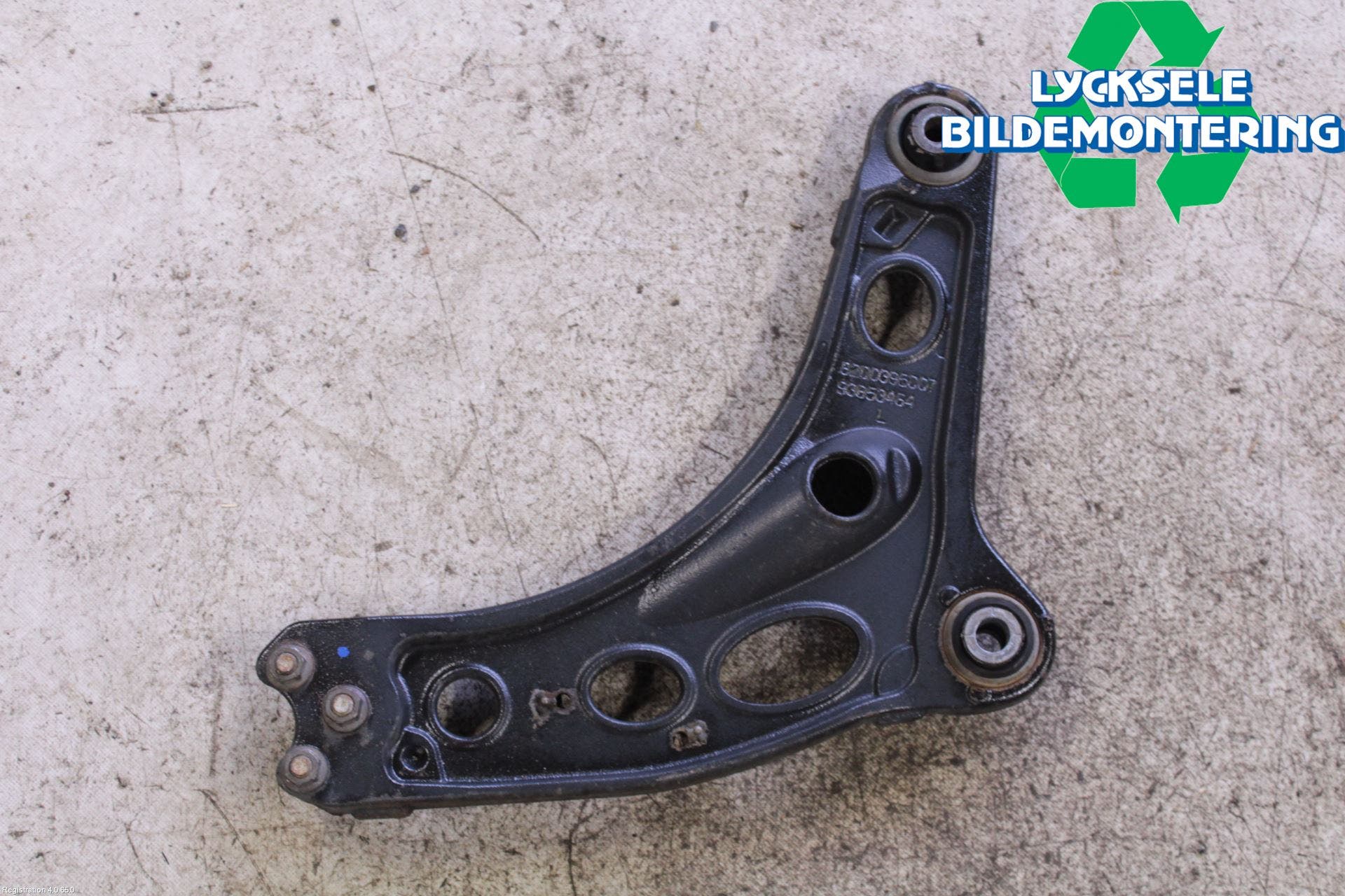 Opel VIVARO 01-14 Bärarm Fram Undre Vä