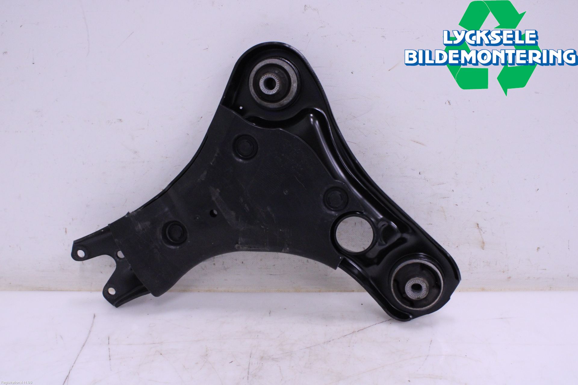 Audi Q4 E-TRON FZ 22- Bärarm Fram Undre Vä