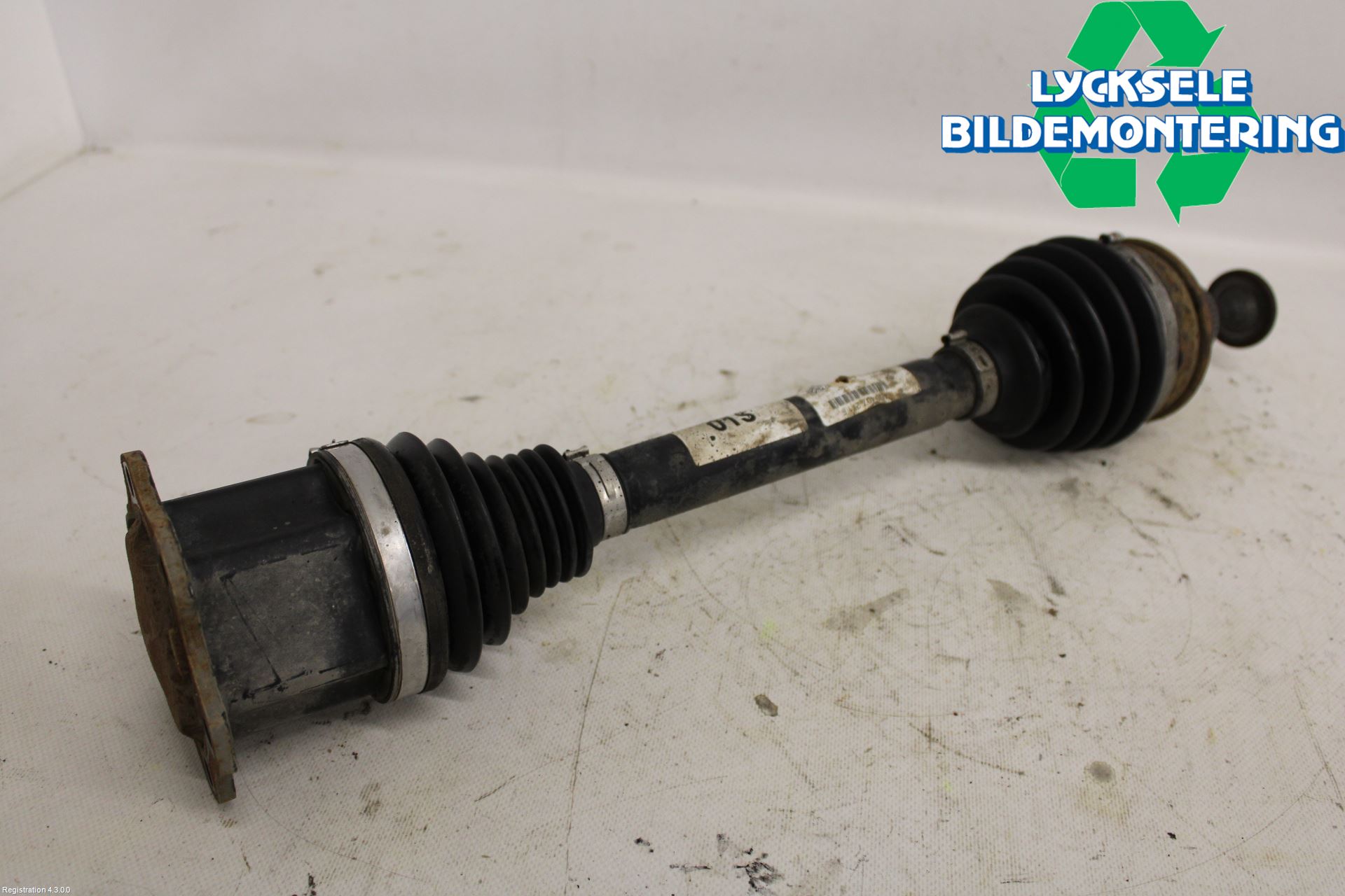 Audi A6 F2/C8 19- Drivaxel Fram Höger