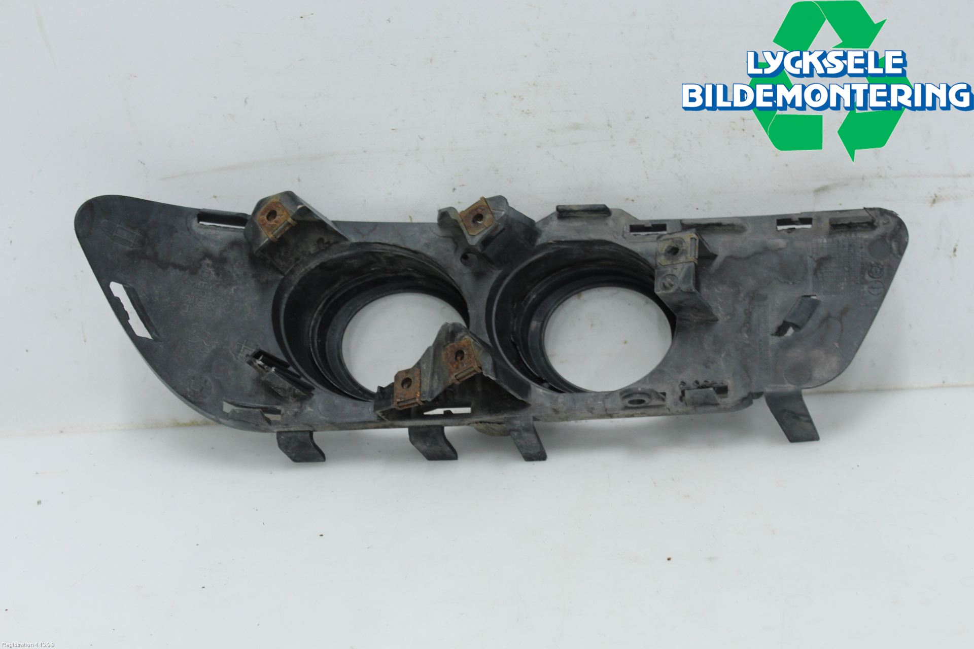 Mercedes-Benz MB E-KLASS (W212) 09-16 Dimljussarg Fram
