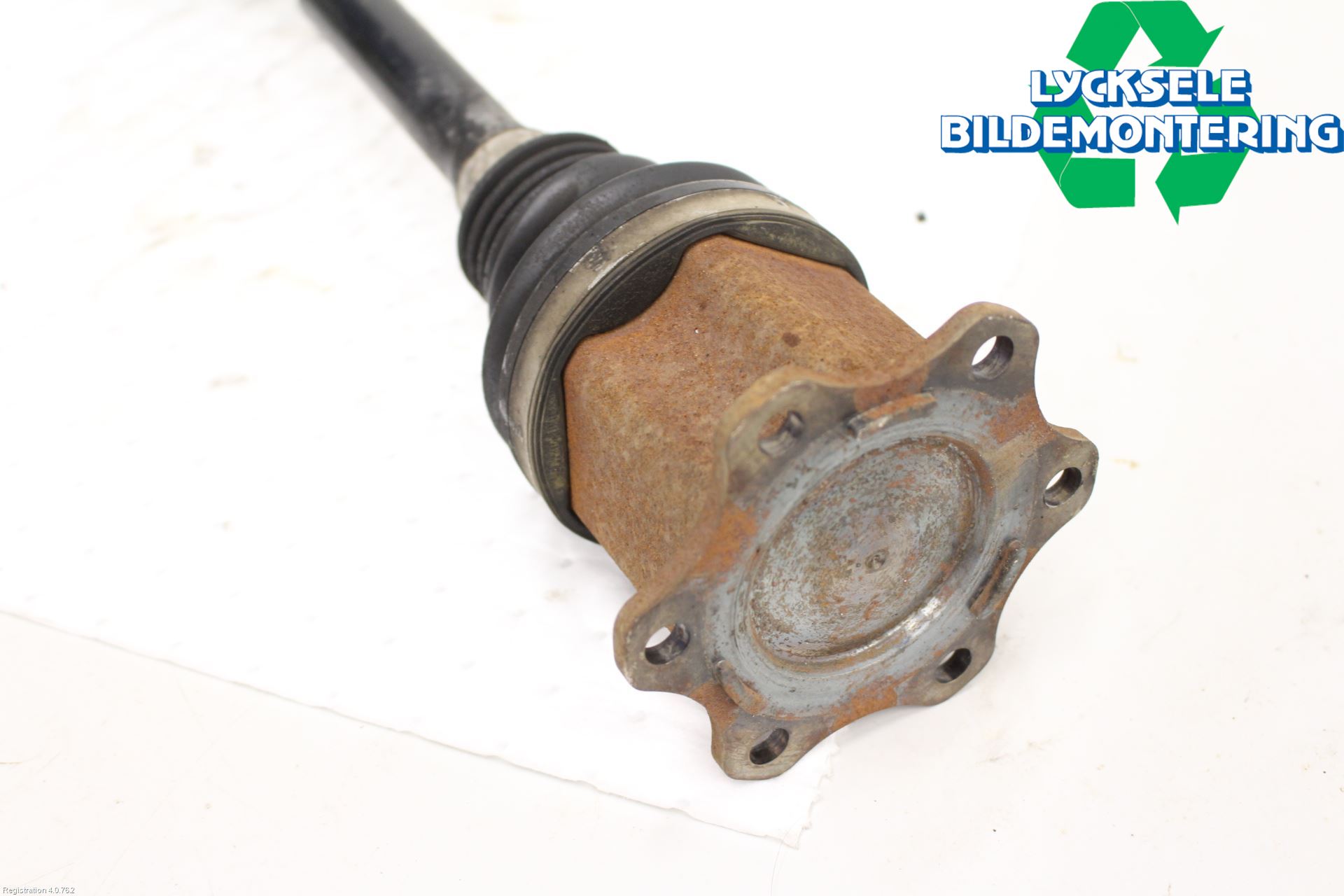 Volkswagen VW PASSAT 11-14 Drivaxel Fram Höger