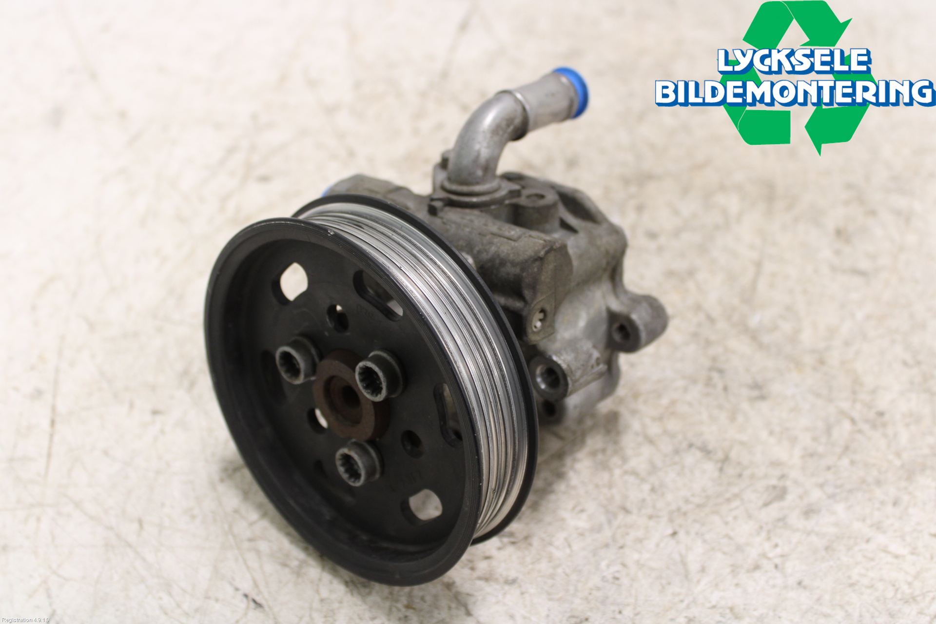 Volkswagen VW CADDY      04-10 Styrservopump