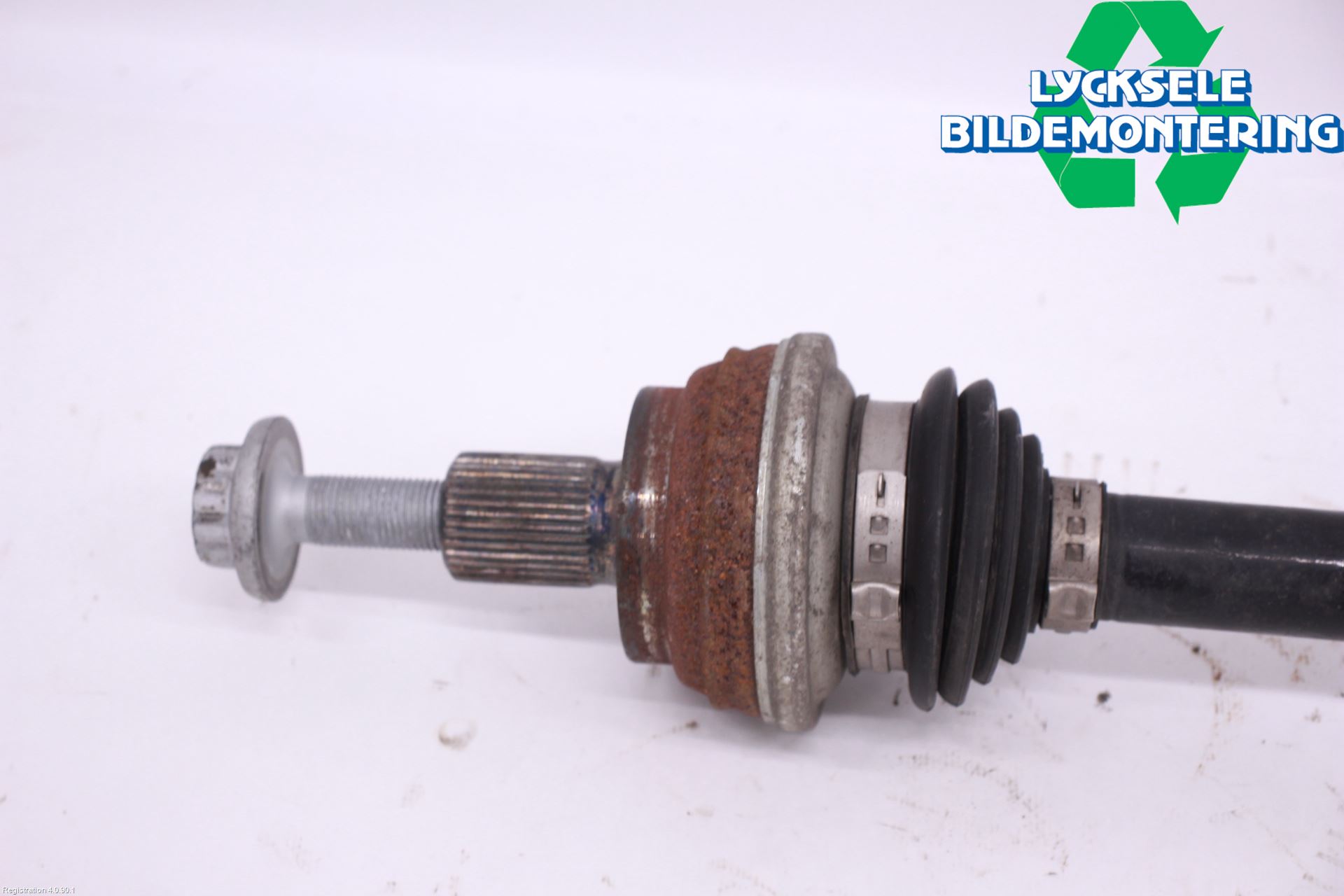 Skoda SUPERB 16-24 Drivaxel Bak Vänster