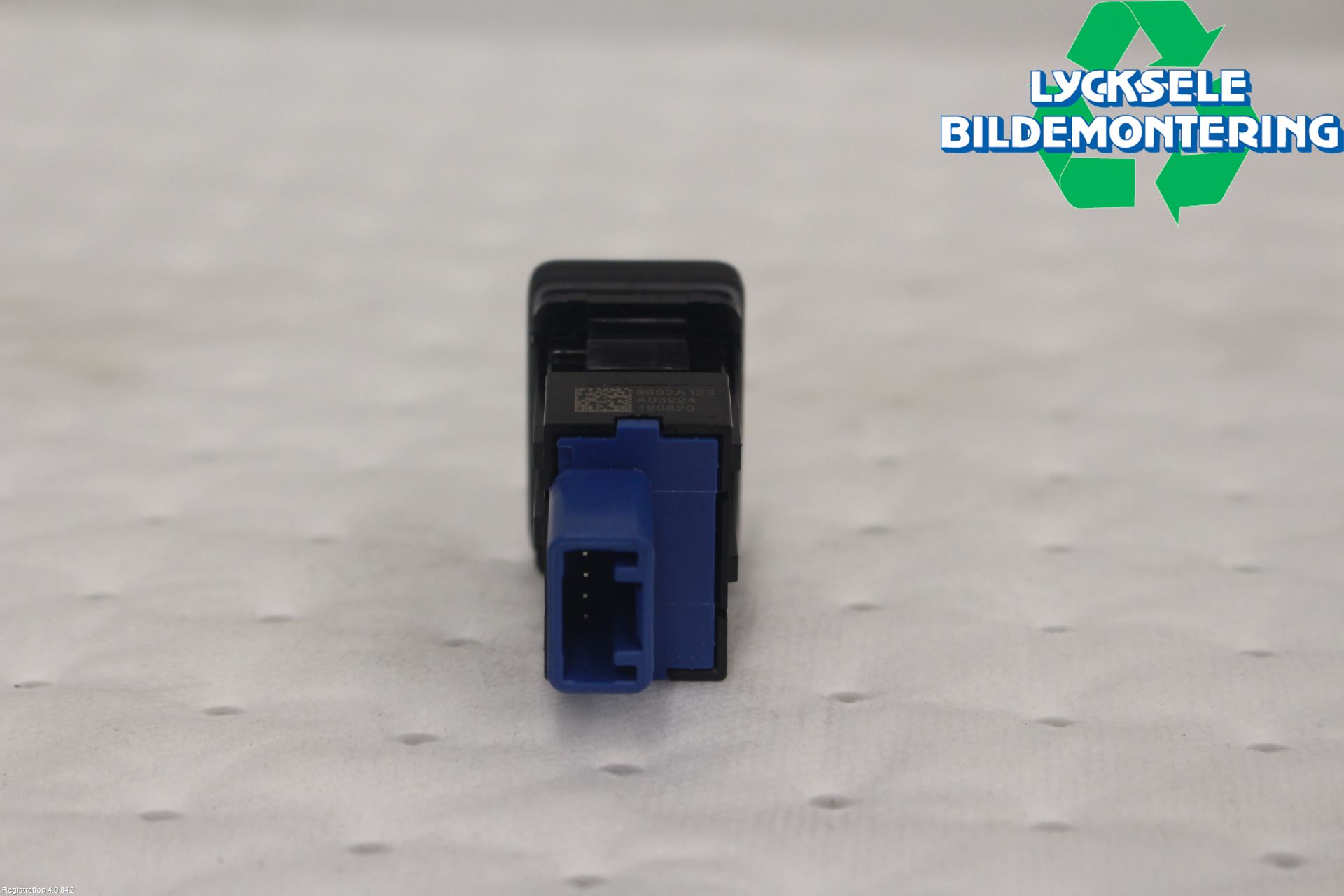 Mitsubishi OUTLANDER 13-21 Strömställare Antisladd