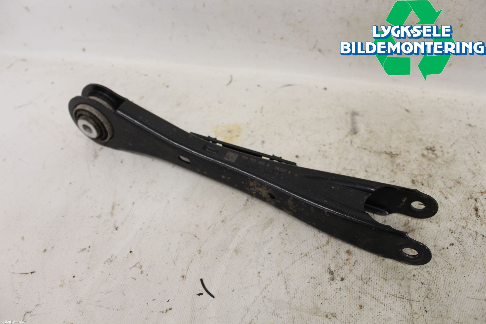 CUPRA BORN 22- Bärarm Bak Vänster