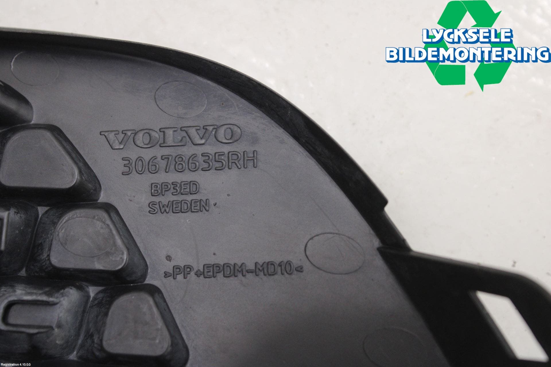 Volvo V70 08-13 Grilldel Höger