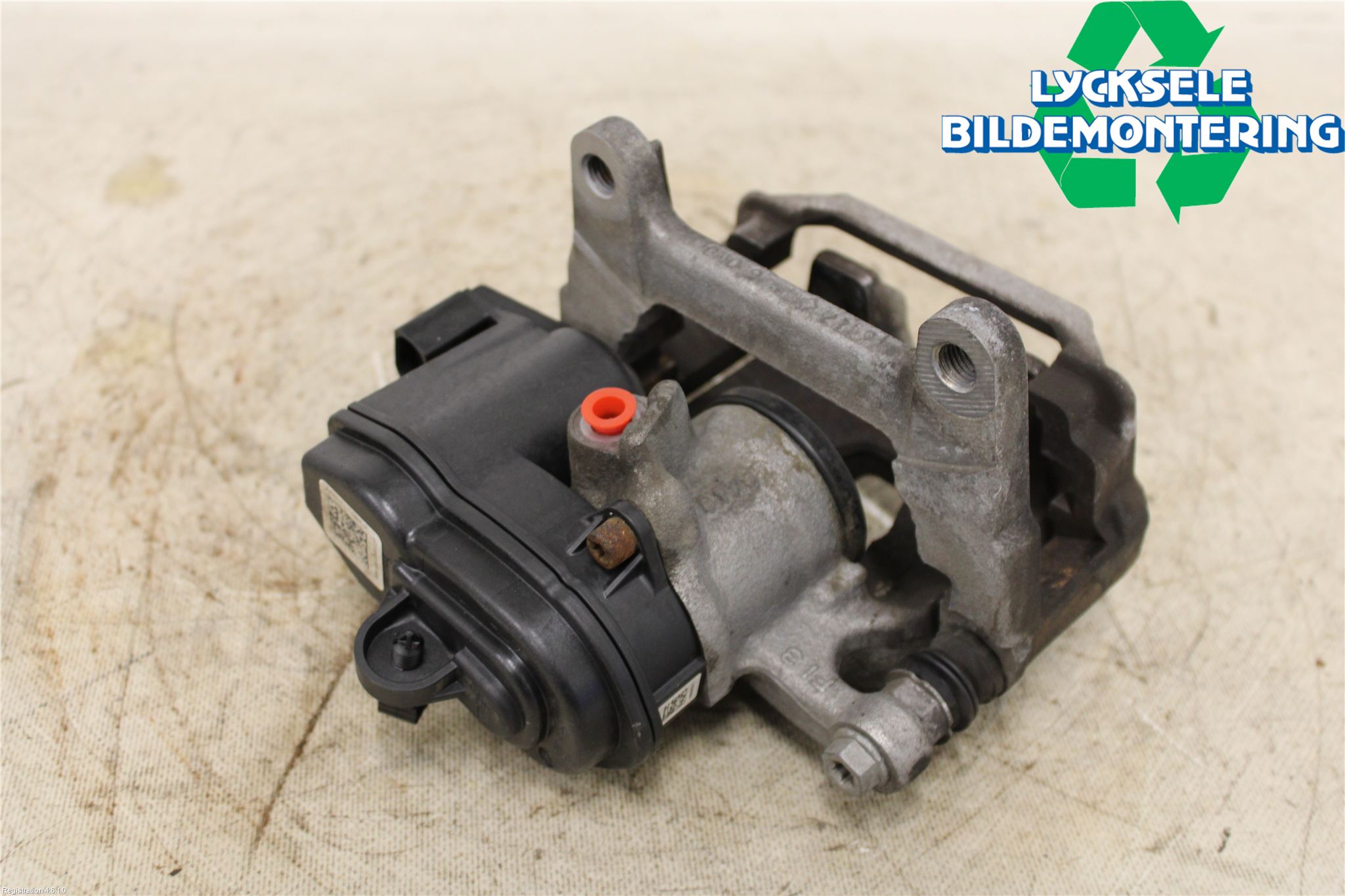 Audi A6 F2/C8 19- Bromsok Bak Höger