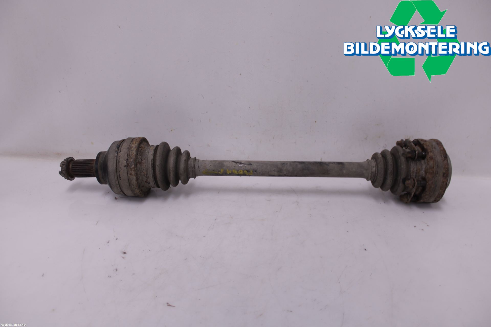 BMW 7 E38      93-01 Drivaxel Bak Vänster