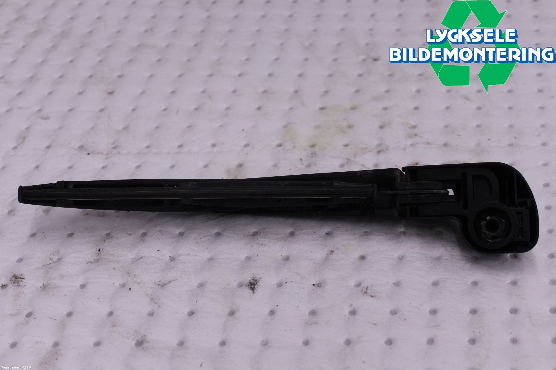 Toyota URBAN CRUISER Torkararm-Bakruta