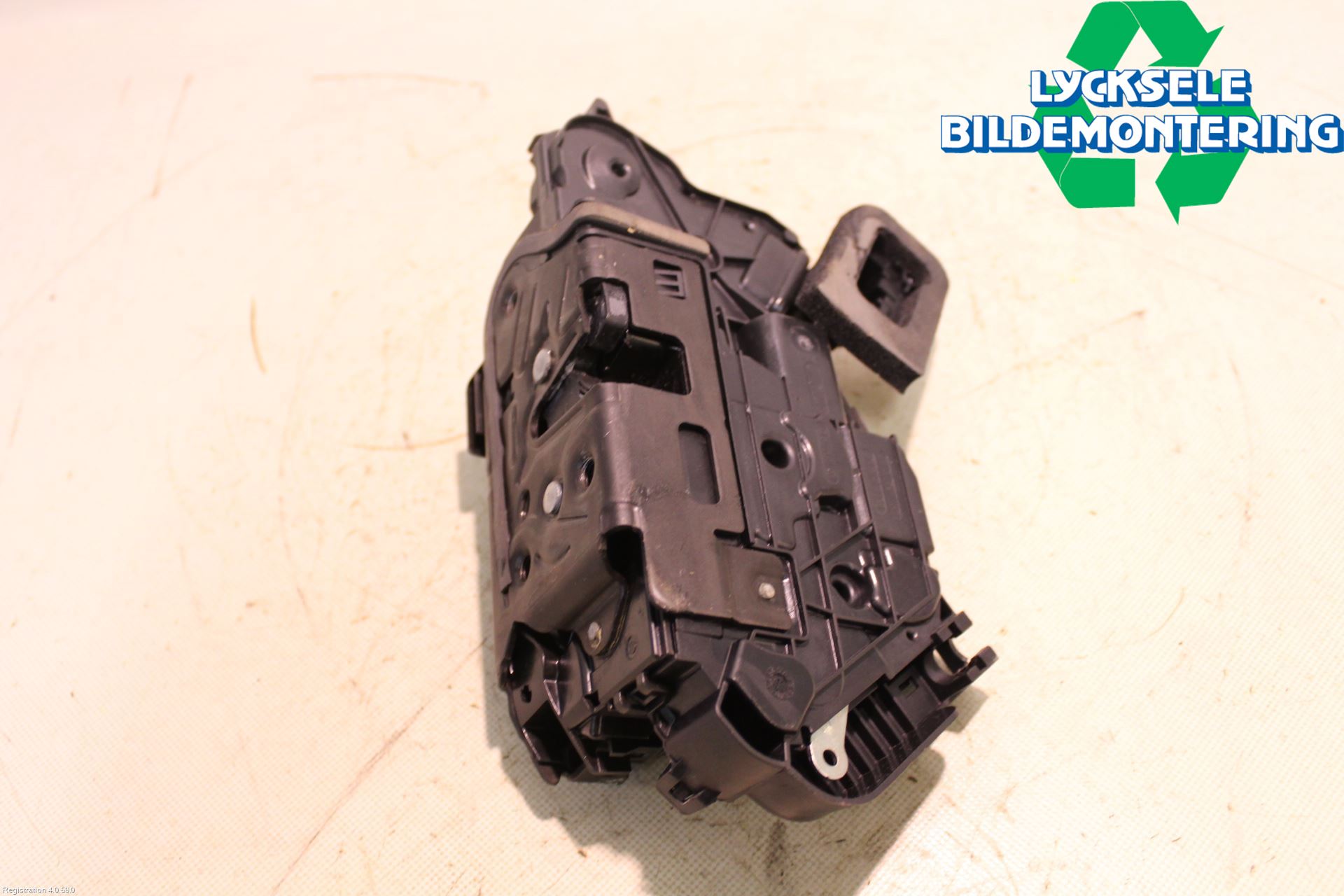 Skoda KAROQ 18- Låskista-Dörrlås