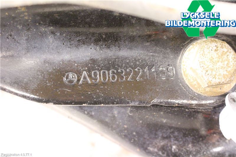 Volkswagen VW CRAFTER 06-16 Bärarm Fram Undre Hö